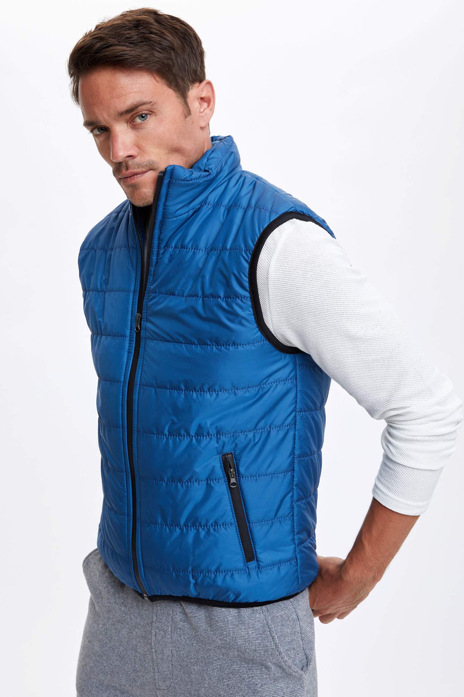 Slim Fit Dik Yaka Şişme Yelek