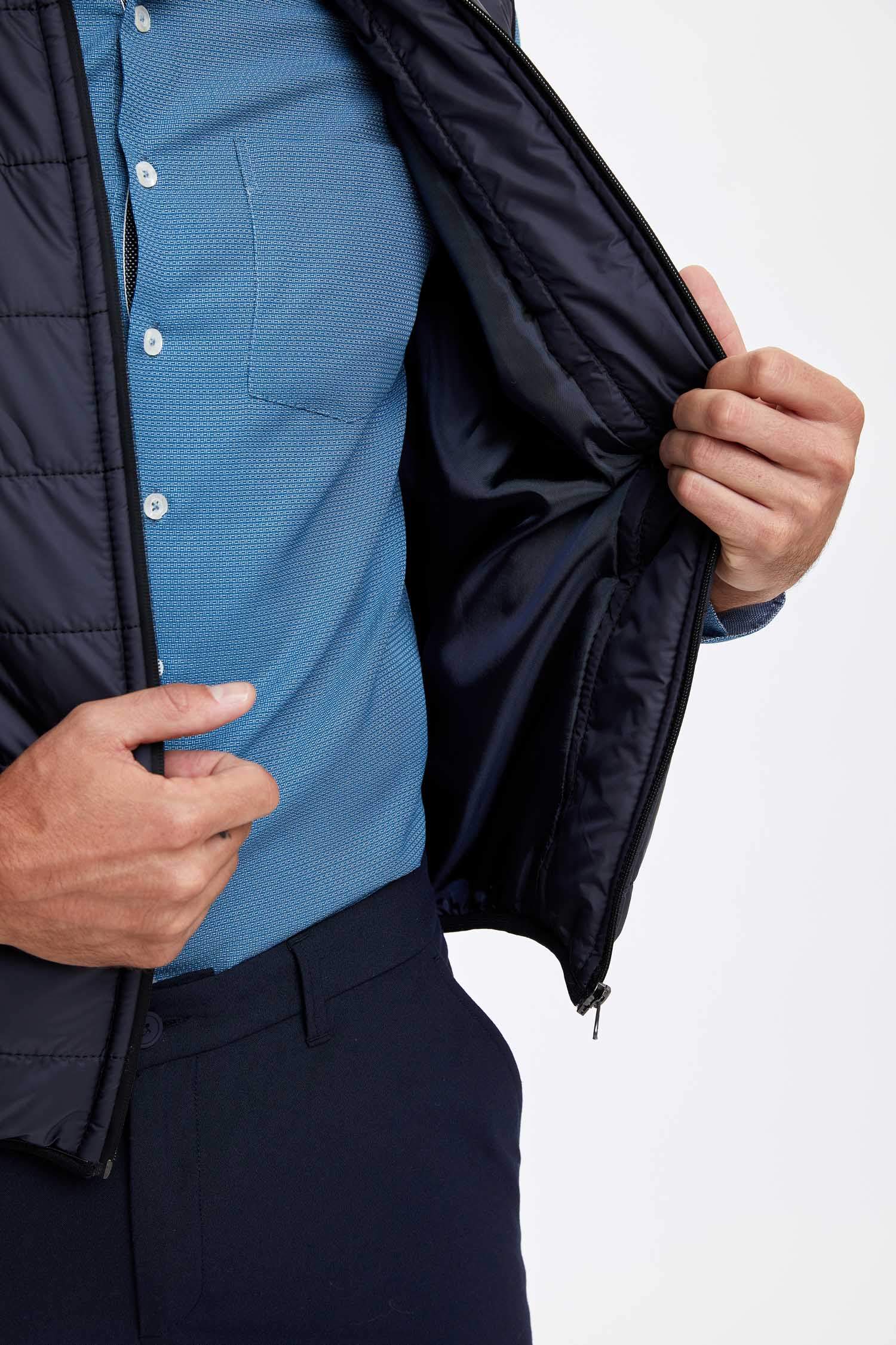 Slim Fit Dik Yaka Şişme Yelek