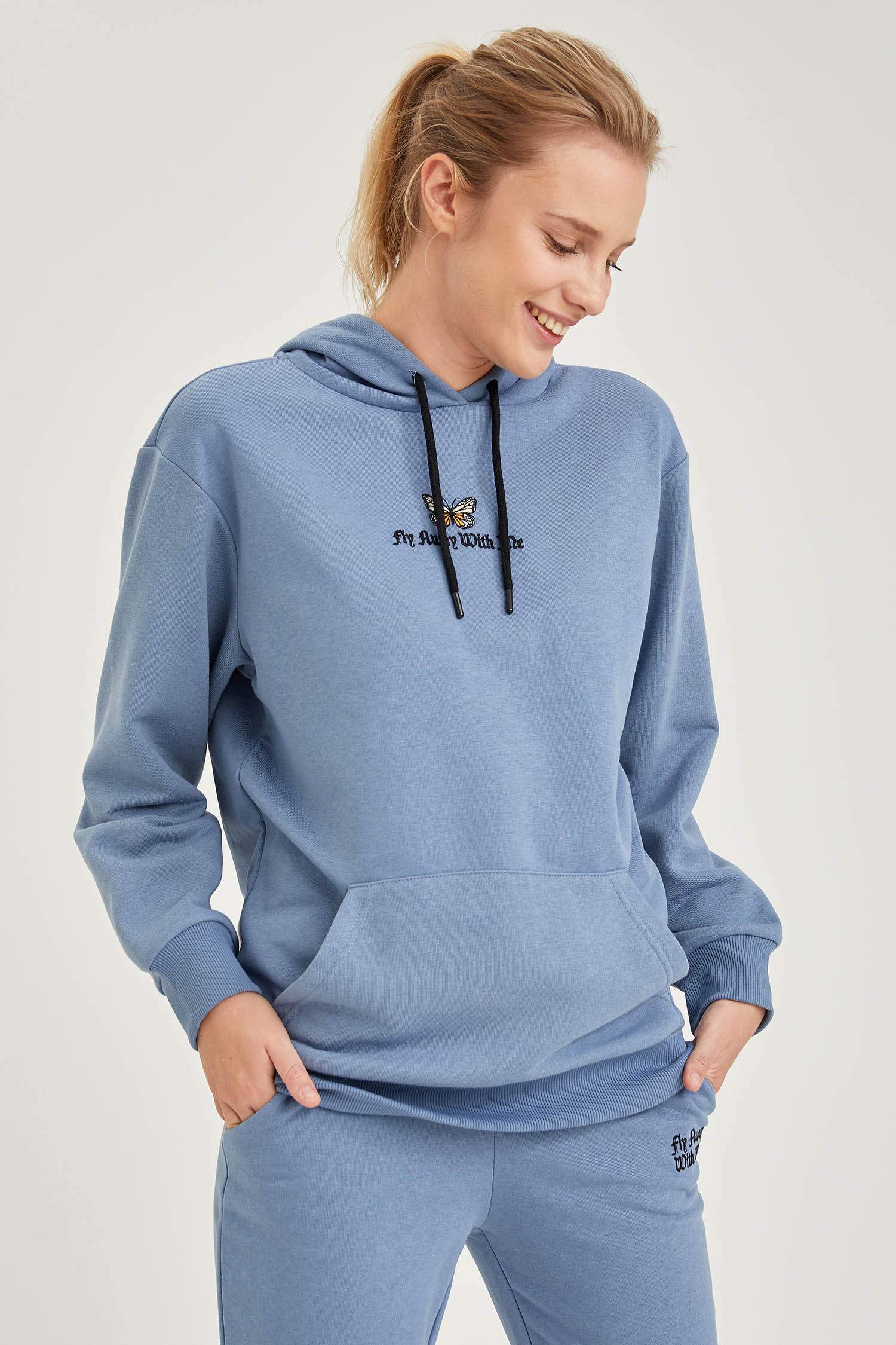 Kapüşonlu Nakışlı Sweatshirt