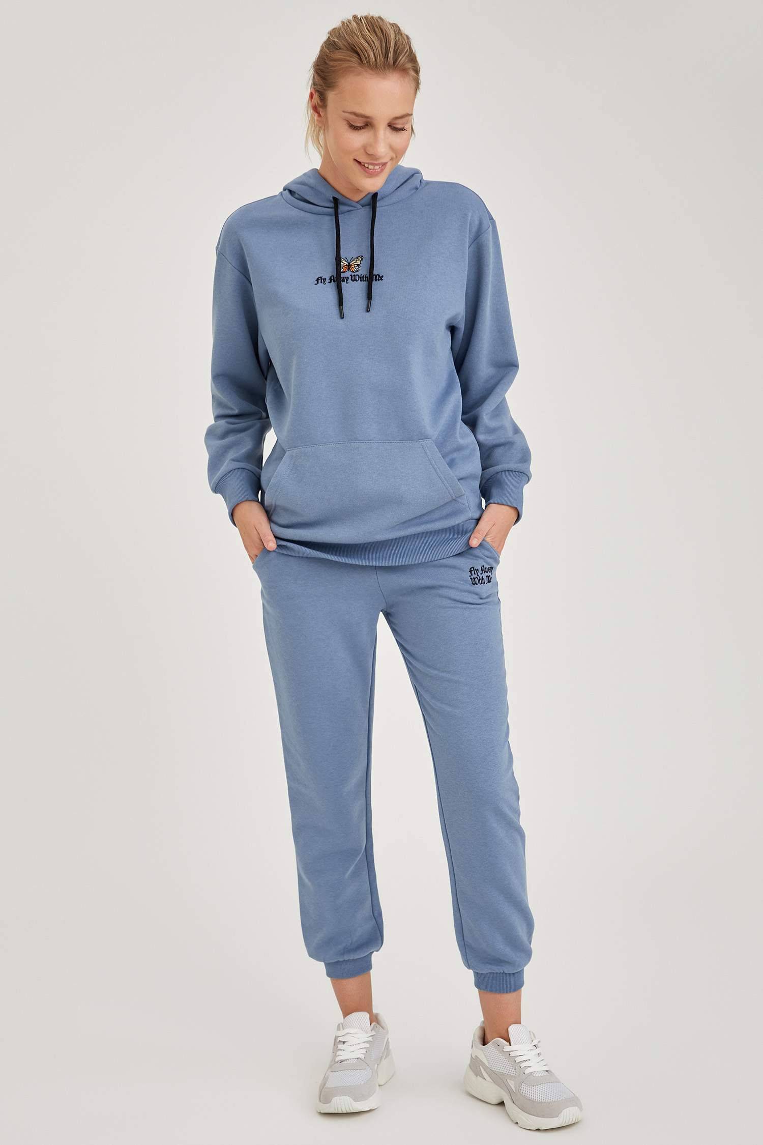 Kapüşonlu Nakışlı Sweatshirt