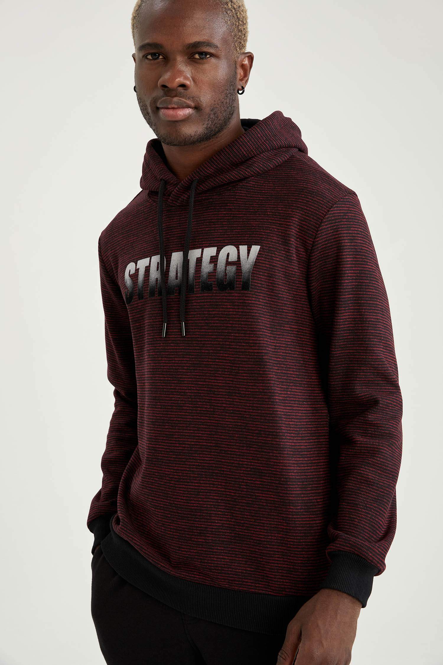Regular Fit Kapüşonlu Baskılı Uzun Kollu Sweatshirt