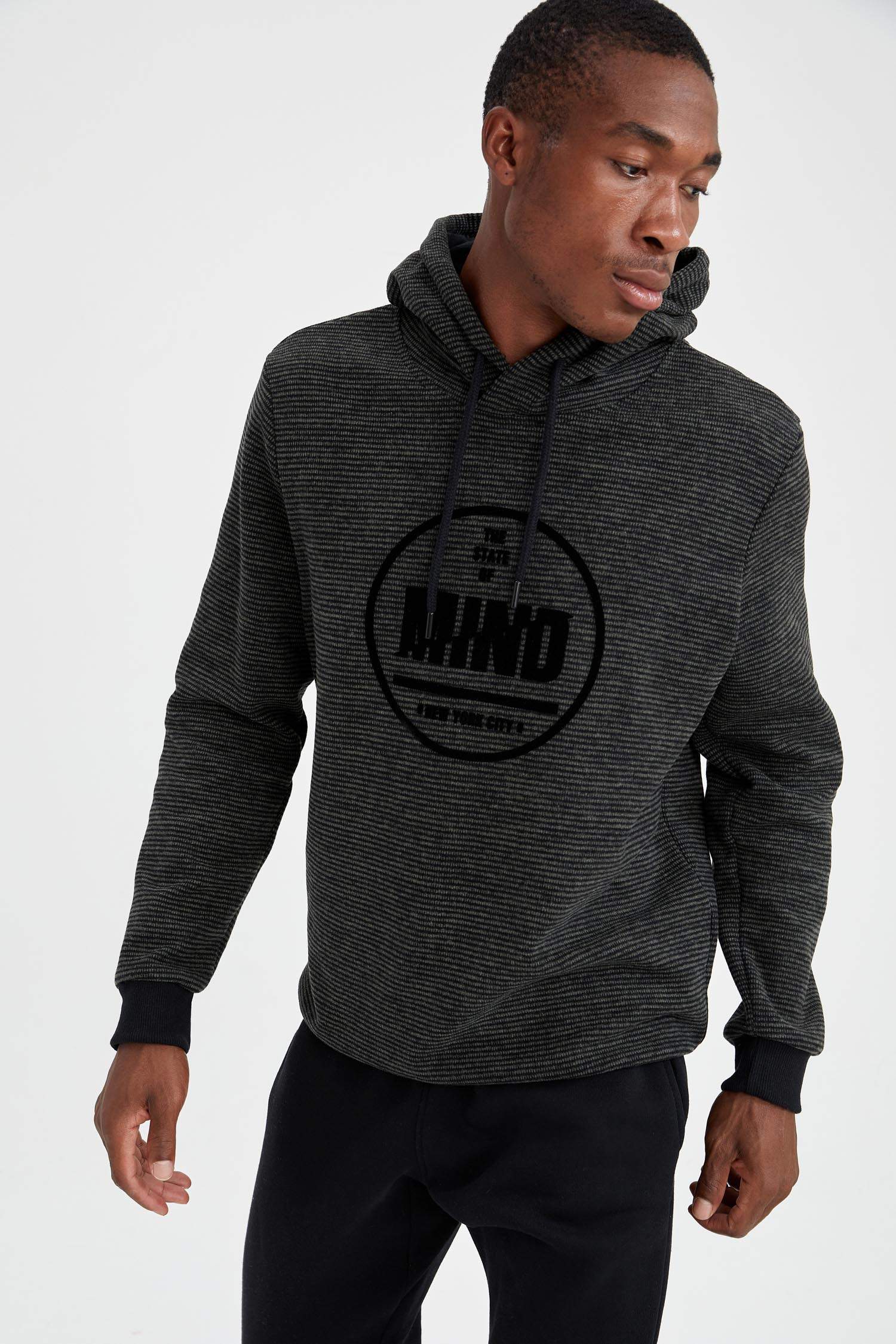 Regular Fit Kapüşonlu Baskılı Uzun Kollu Sweatshirt