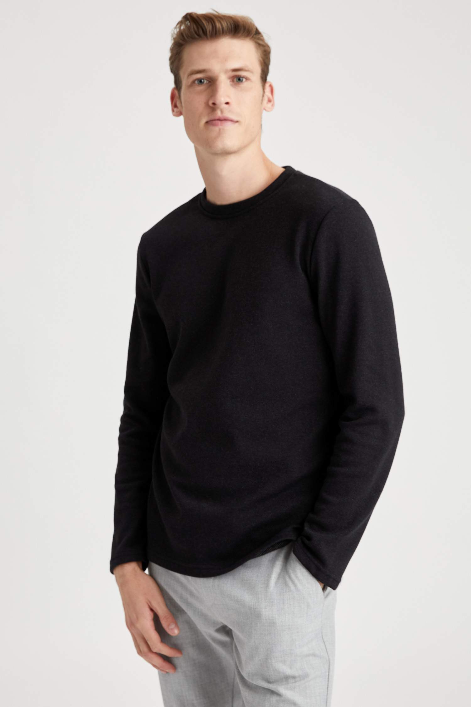 Slim Fit Uzun Kollu Tişört