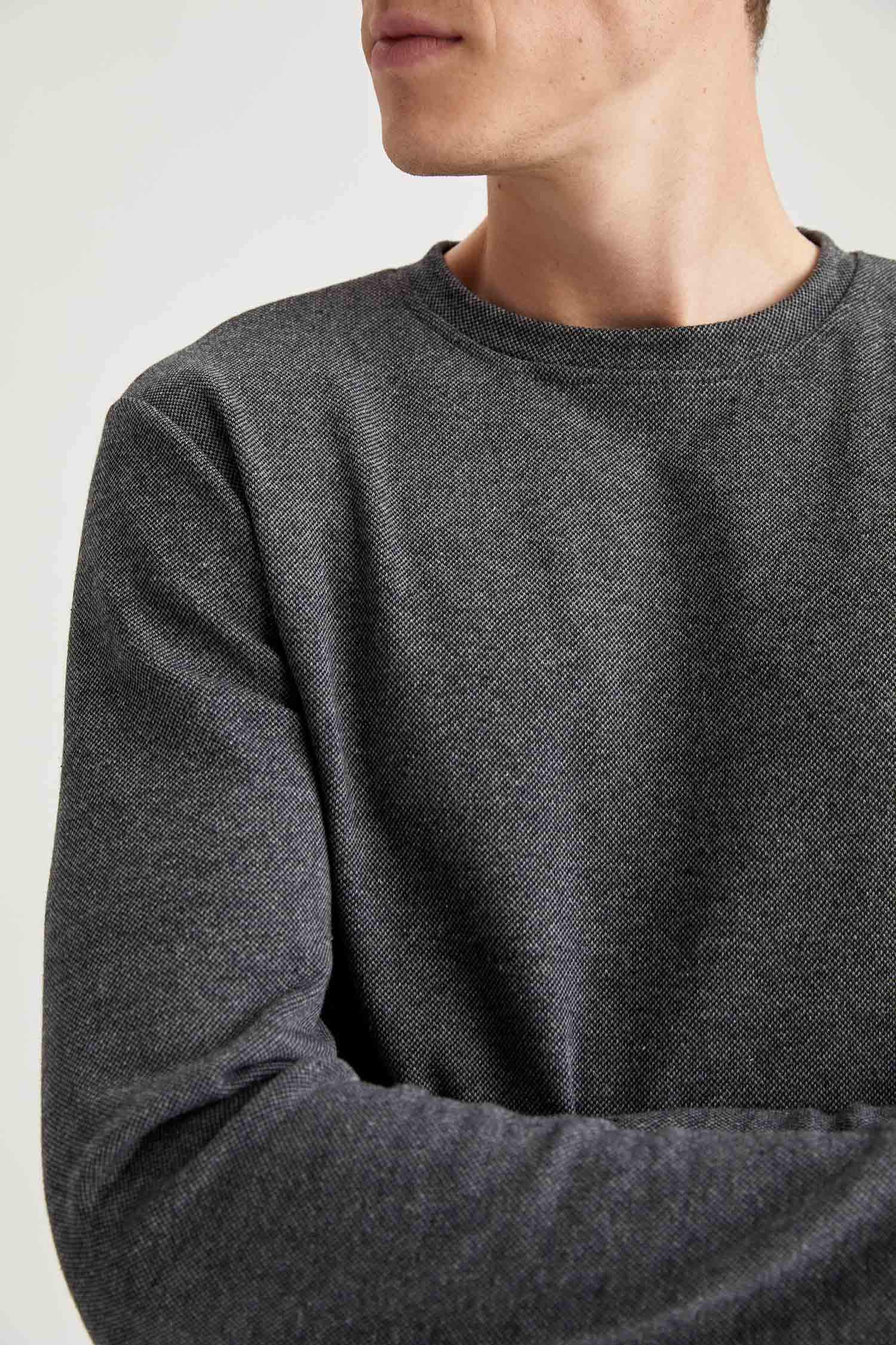 Slim Fit Uzun Kollu Tişört