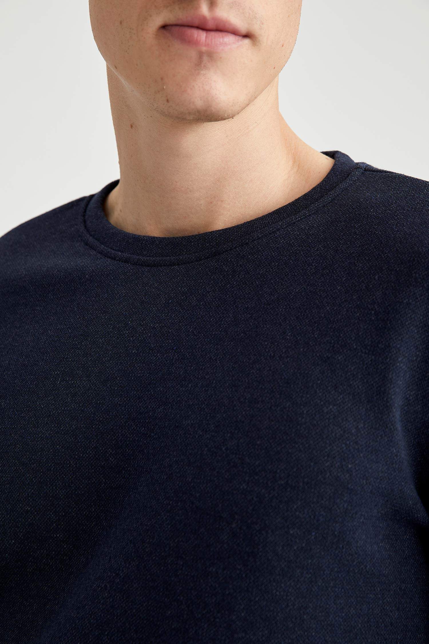 Slim Fit Uzun Kollu Tişört
