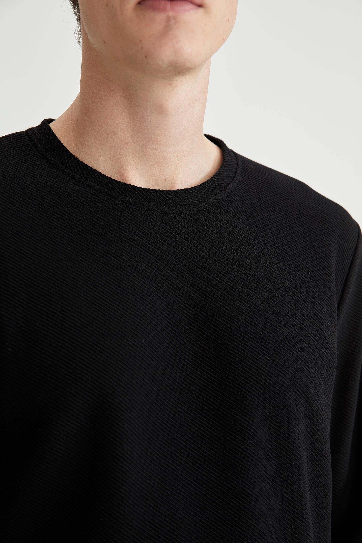 Bisiklet Yaka Slim Fit Uzun Kollu Basic Tişört
