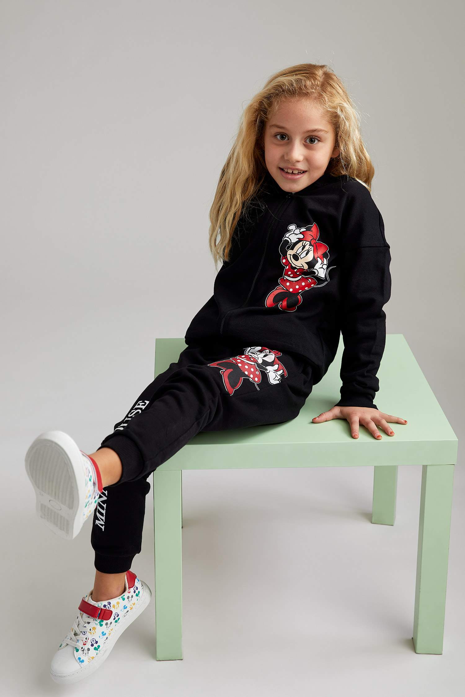 Kız Çocuk Minine Mouse Lisanslı Kapüşonlu Sweat Hırka