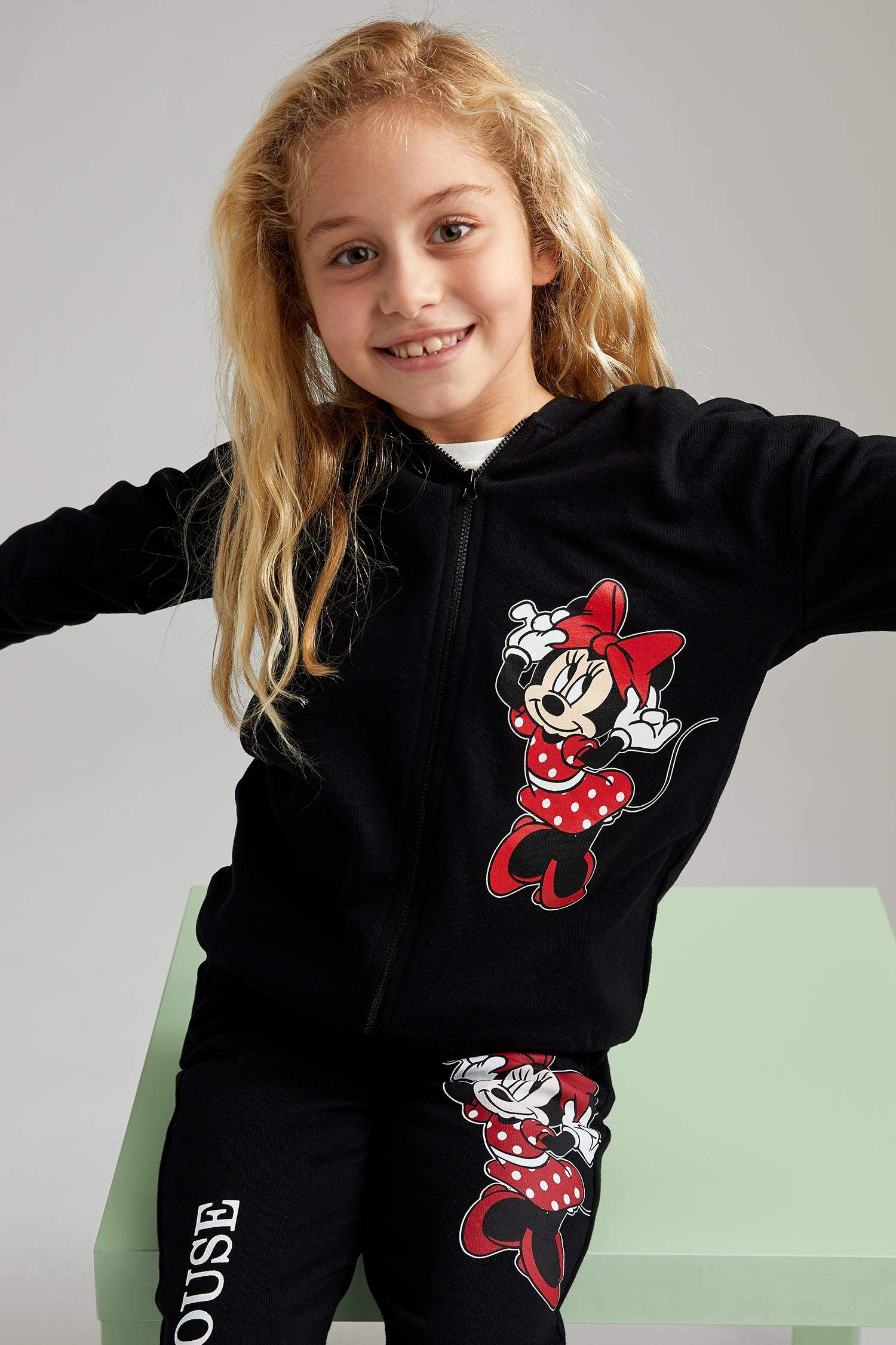 Kız Çocuk Minine Mouse Lisanslı Kapüşonlu Sweat Hırka