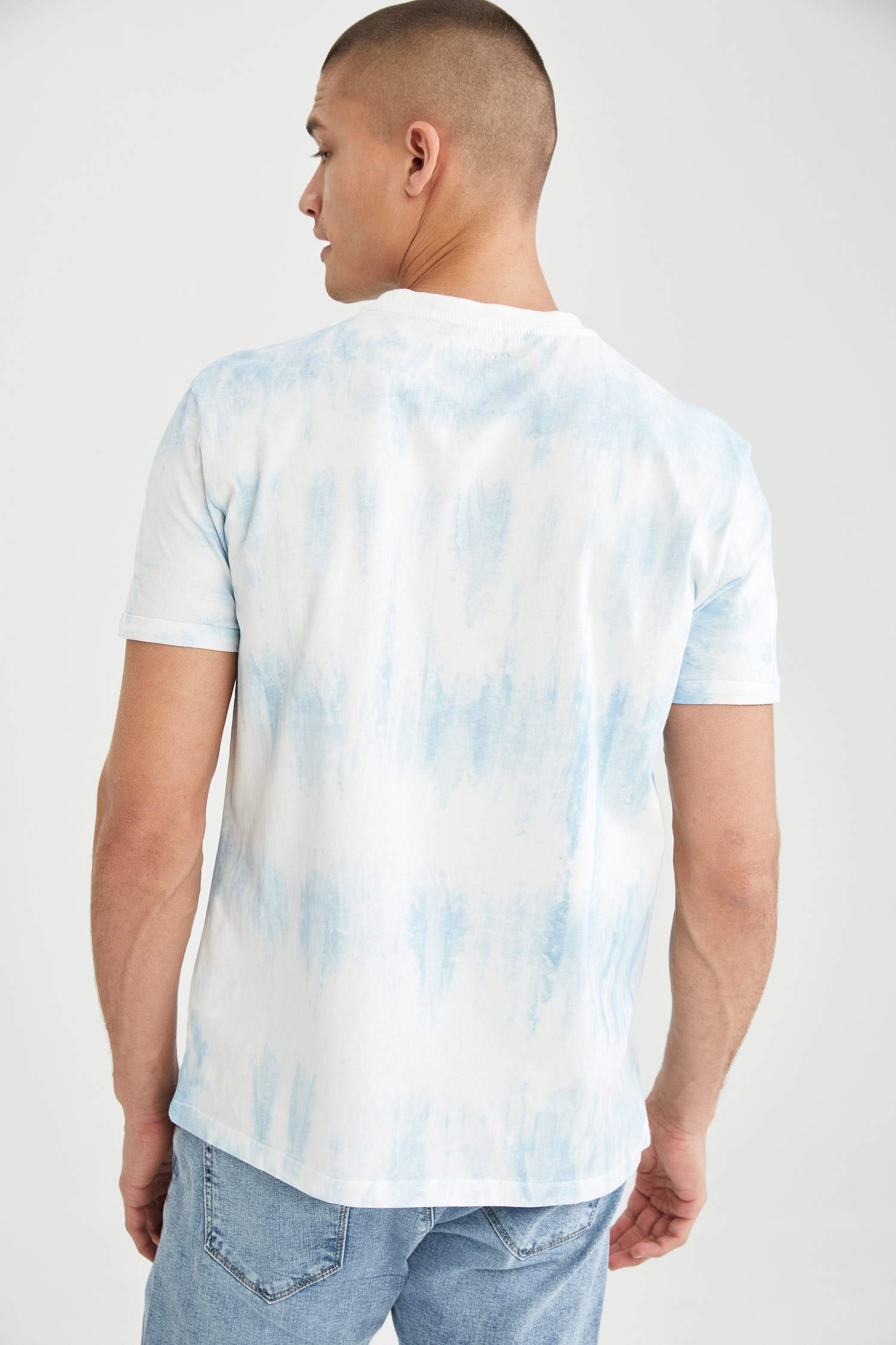 Batik Desen Regular Fit Kısa Kol Tişört