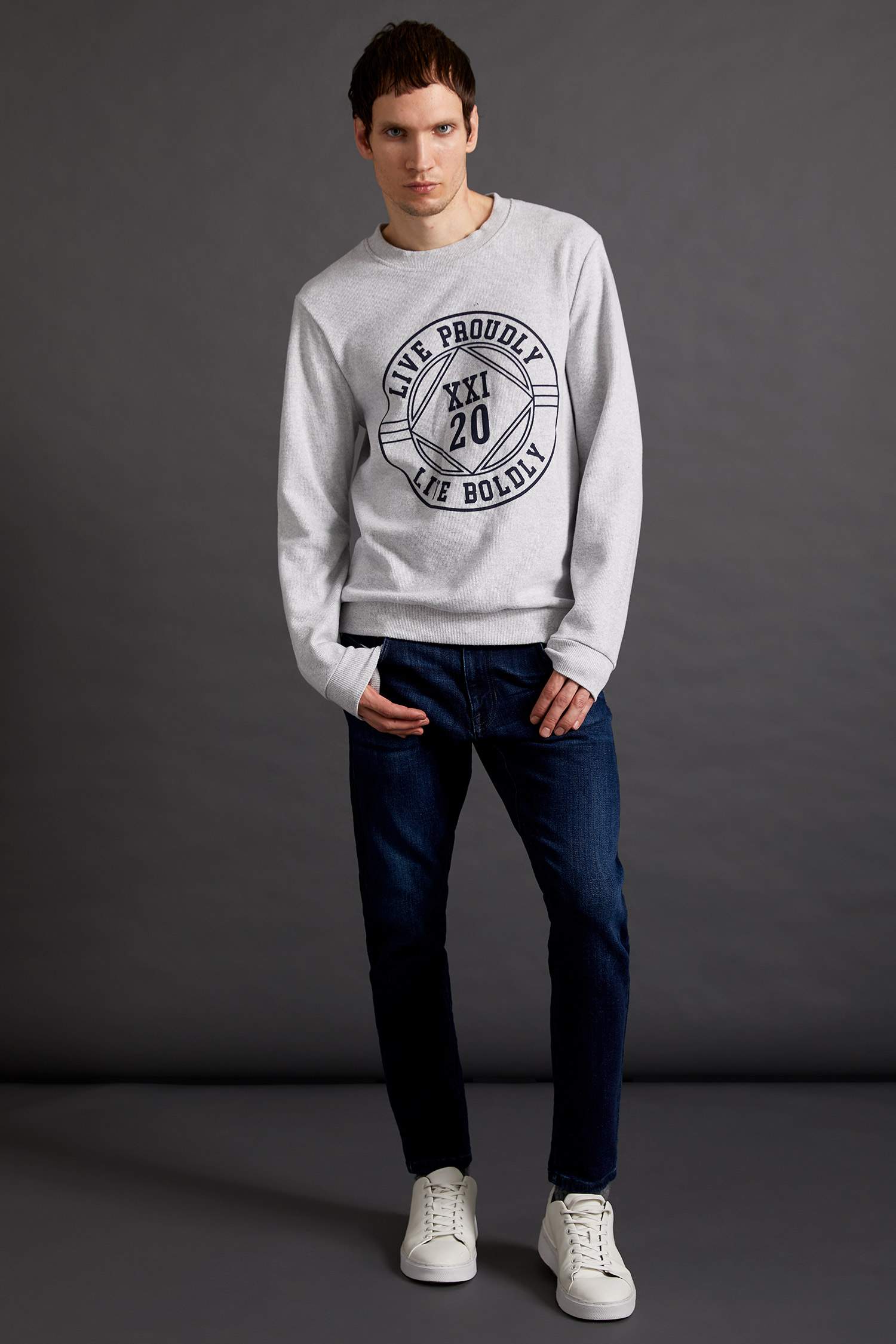 Slim Fit Bisiklet Yaka Uzun Kollu Sweatshirt