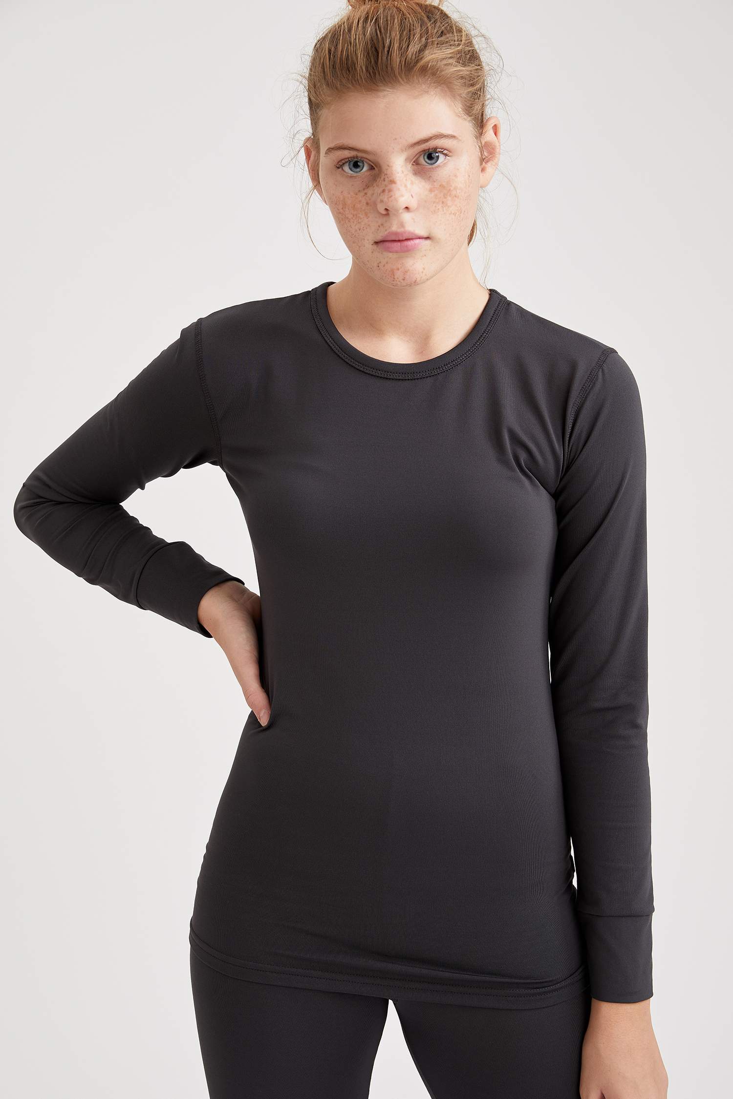 Basic Slim Fit Termal Örme Üst