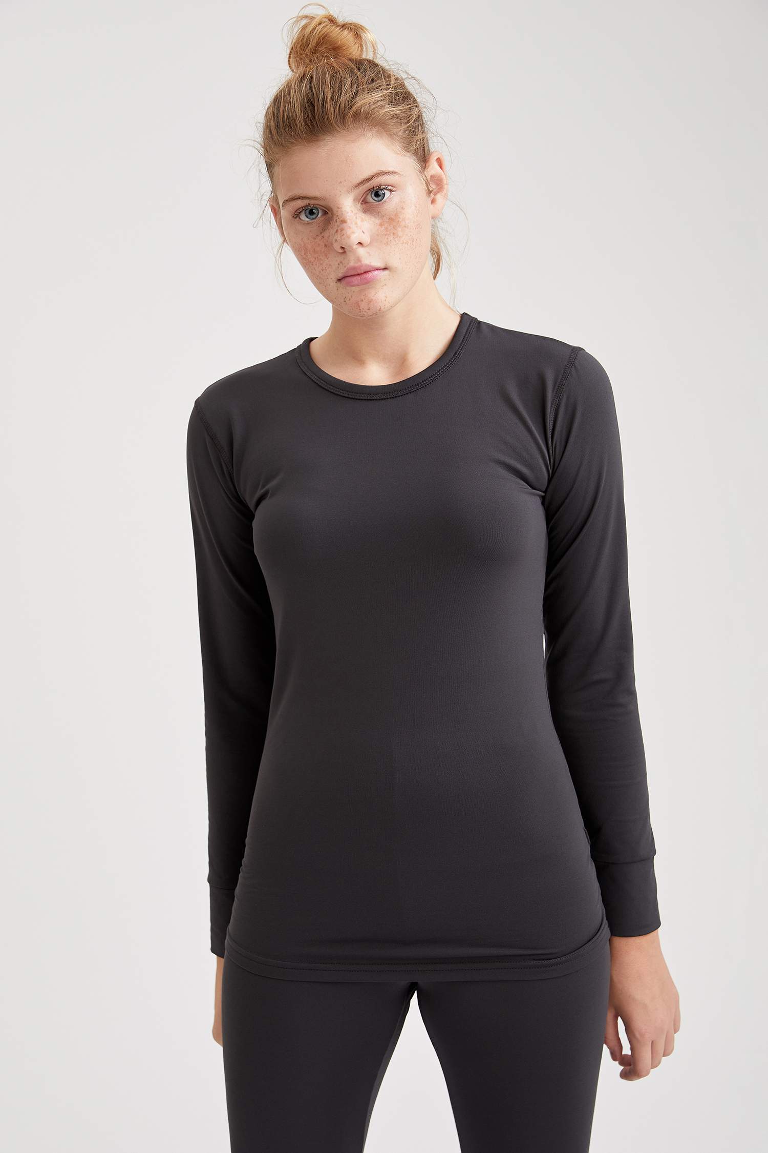 Basic Slim Fit Termal Örme Üst