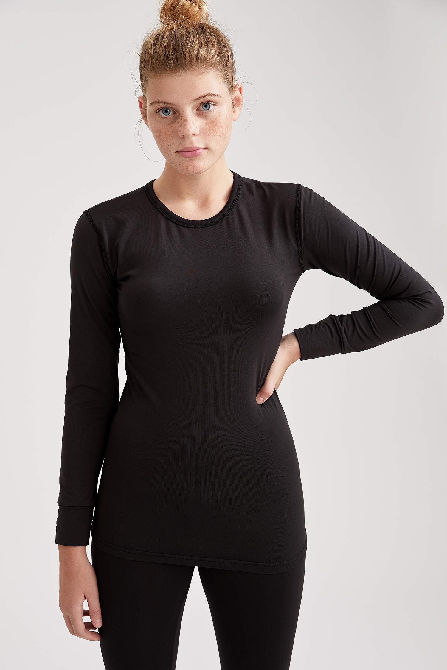 Basic Slim Fit Termal Örme Üst