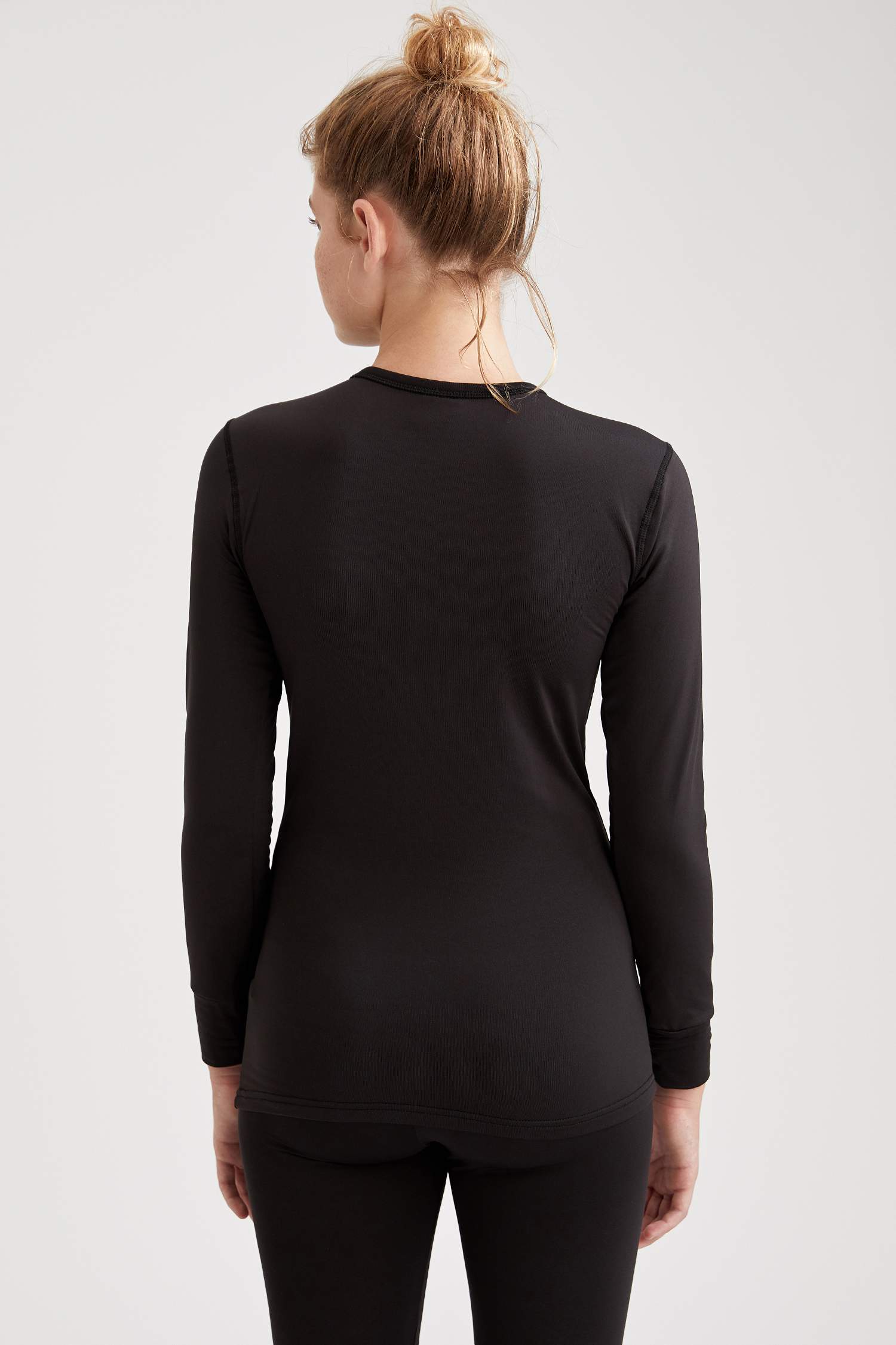 Basic Slim Fit Termal Örme Üst