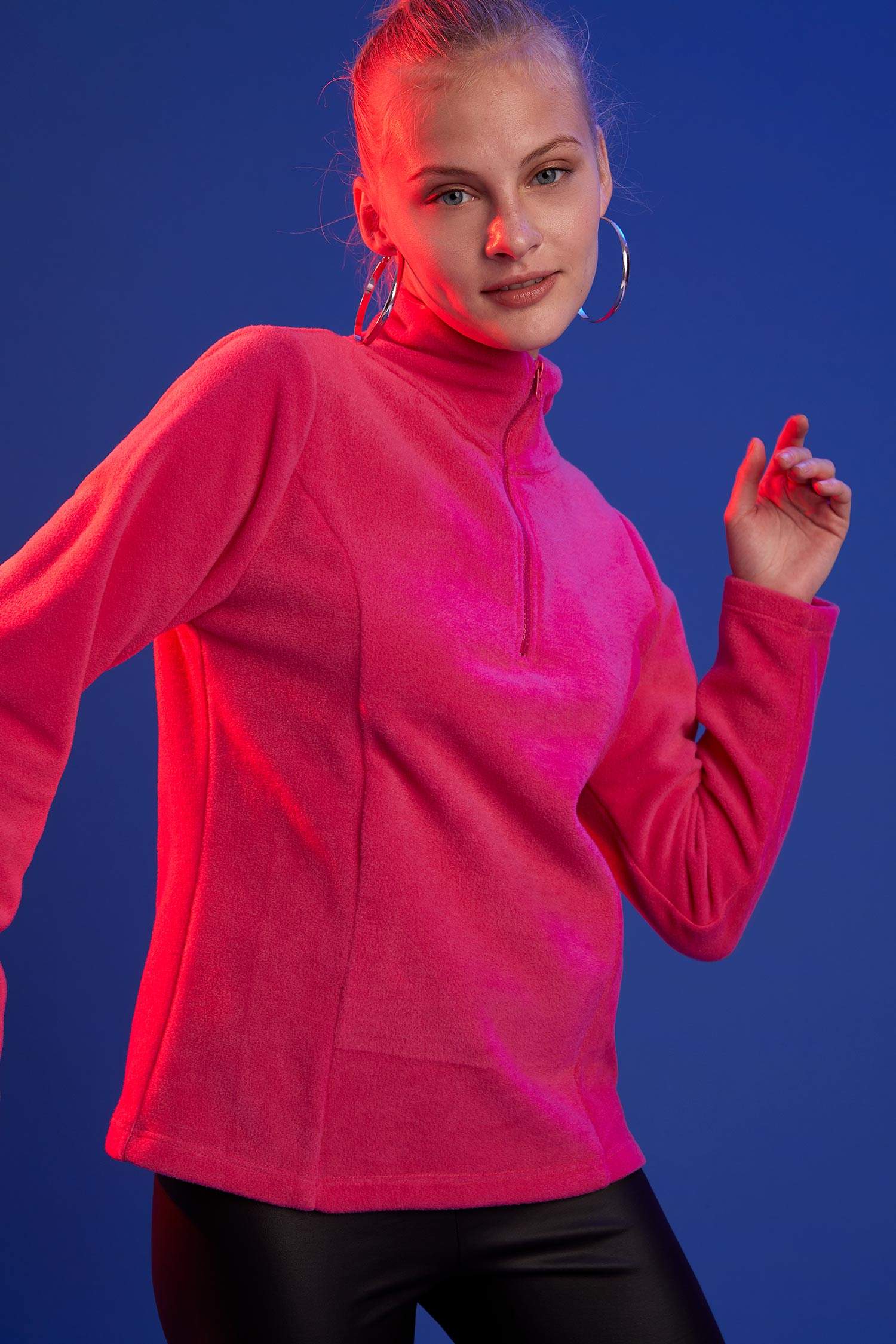 Fermuarlı Dik Yaka Sweatshirt