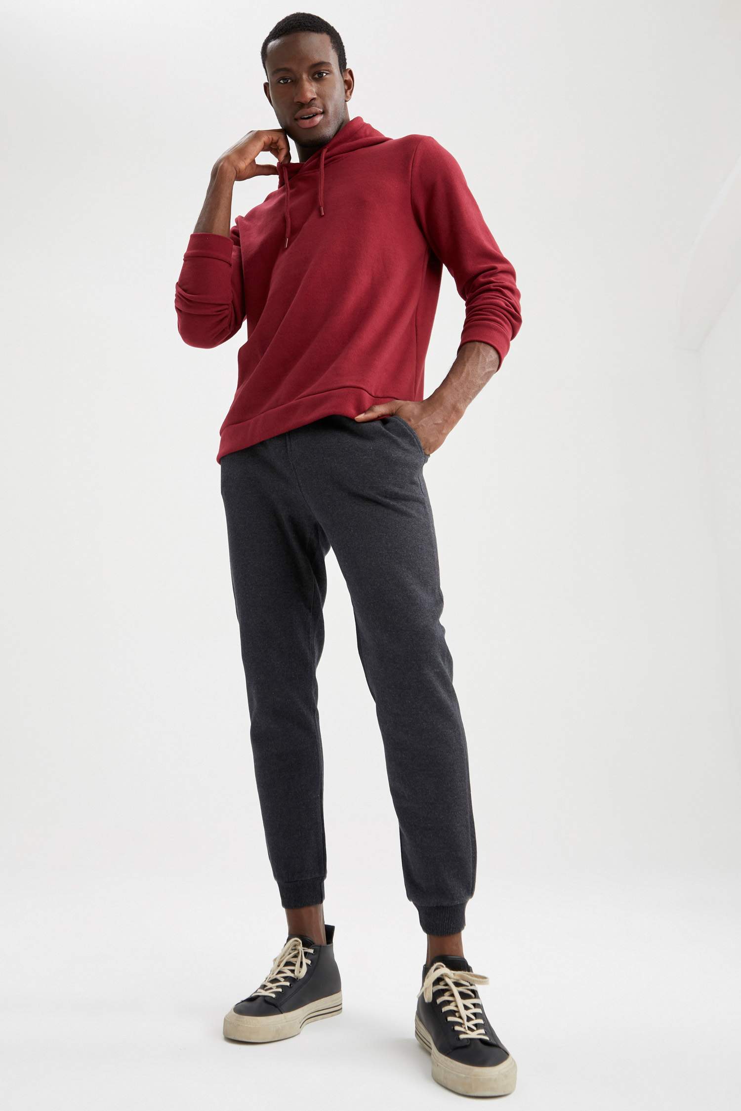 Regular Fit Kapüşonlu Basic Sweatshirt