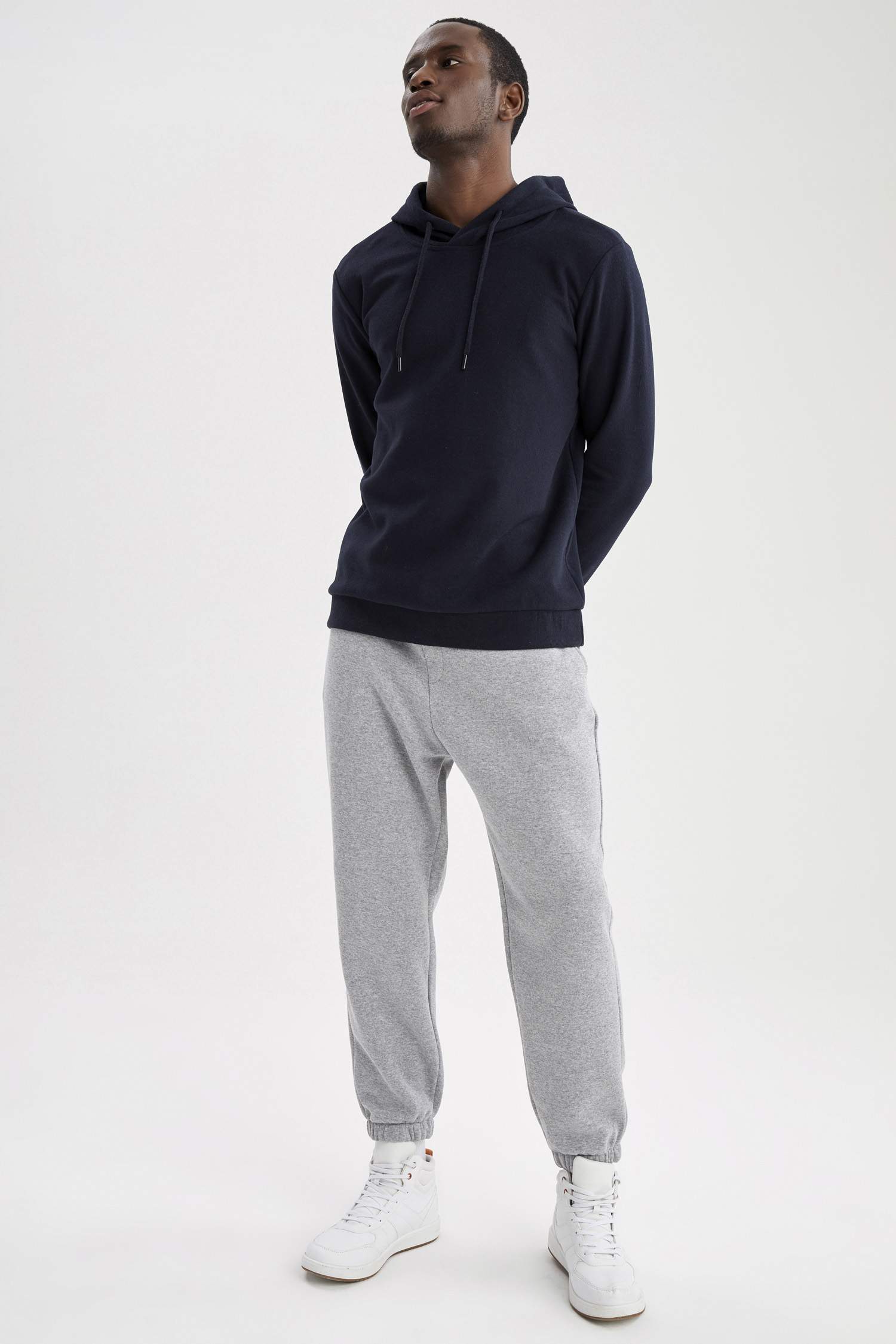 Regular Fit Kapüşonlu Basic Sweatshirt