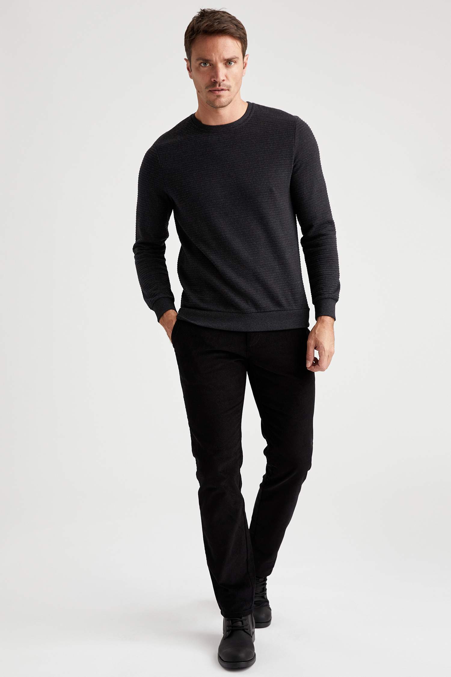 Slim Fit Sweatshirt