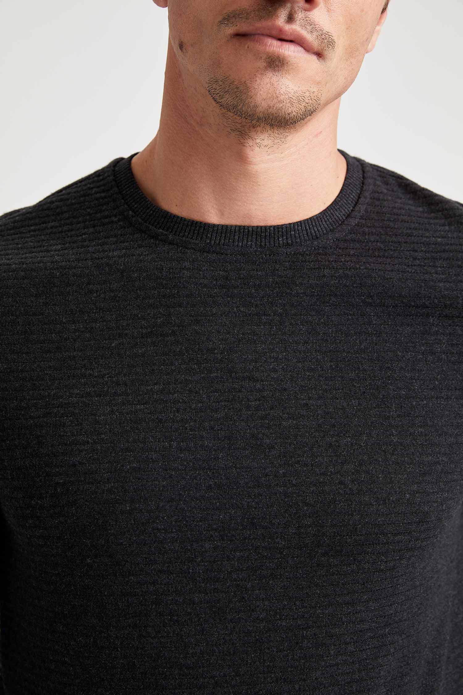 Slim Fit Sweatshirt