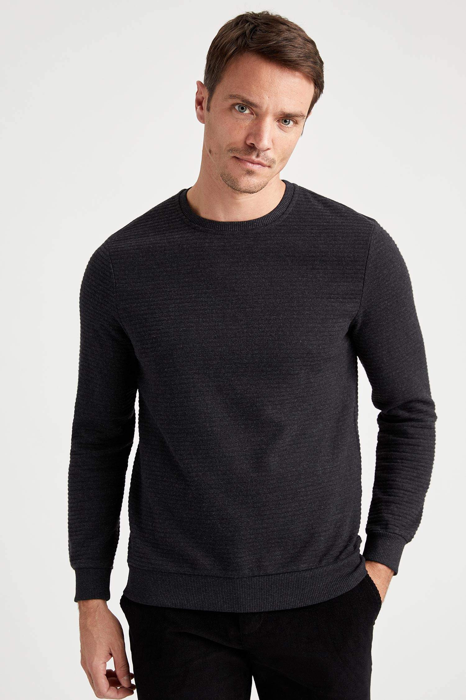 Slim Fit Sweatshirt