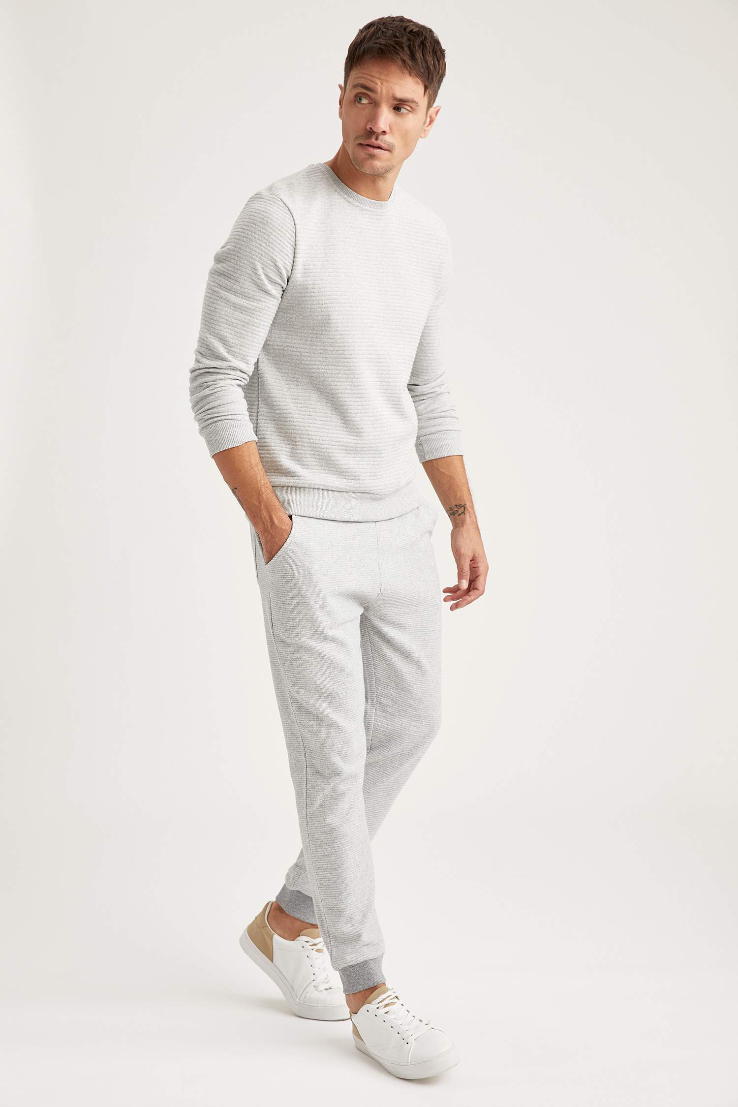 Slim Fit Sweatshirt