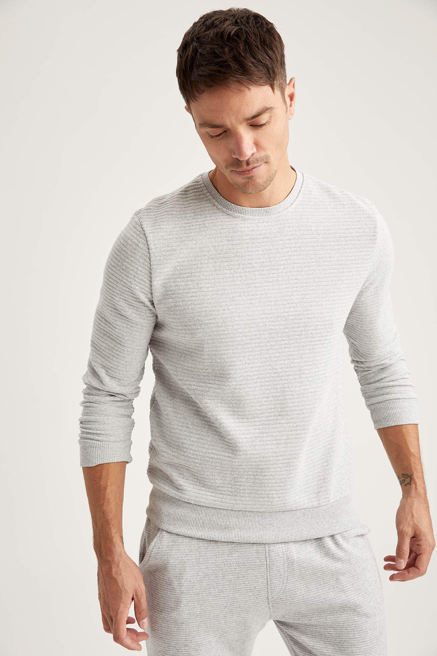 Slim Fit Sweatshirt