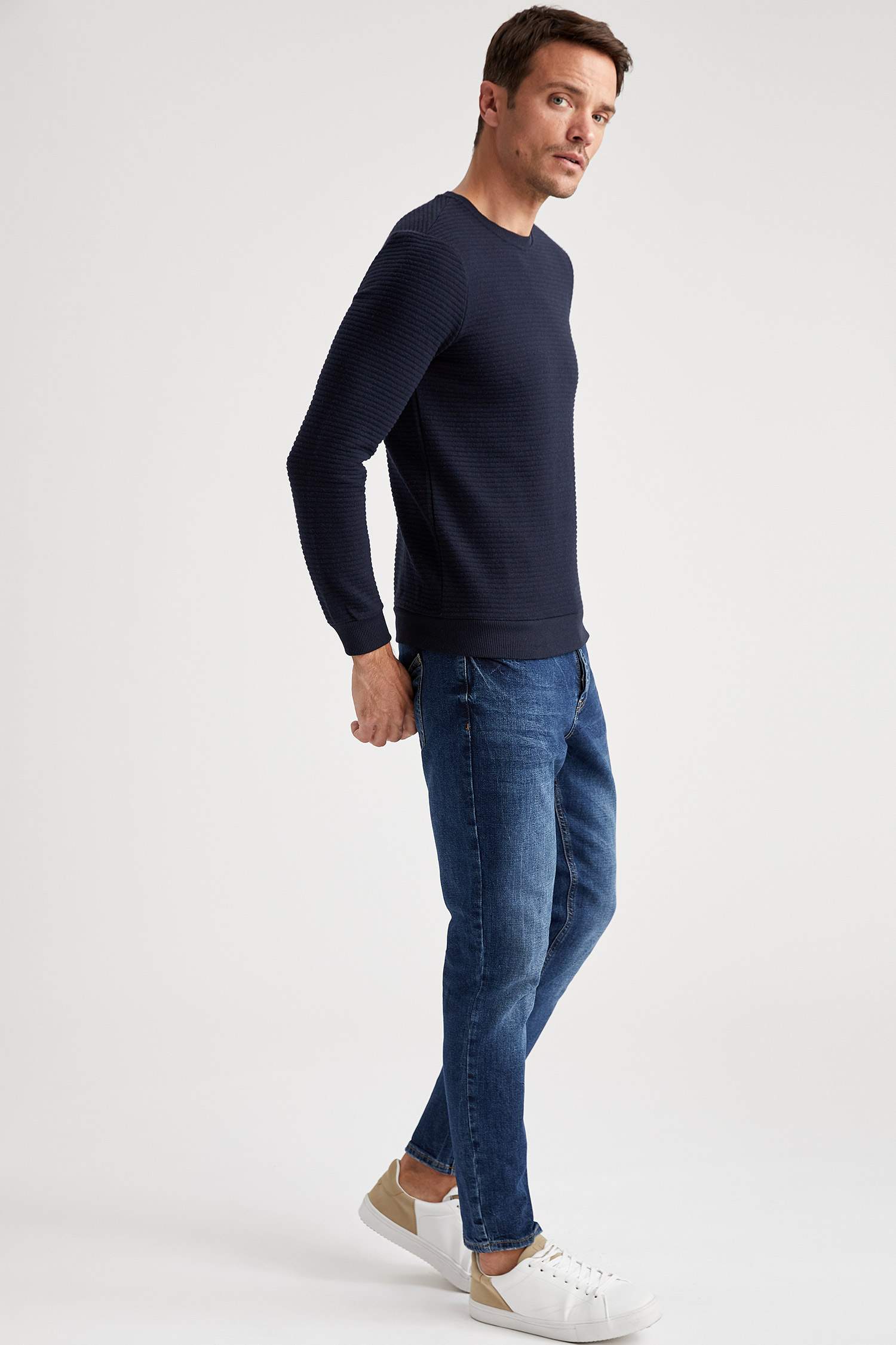 Slim Fit Sweatshirt