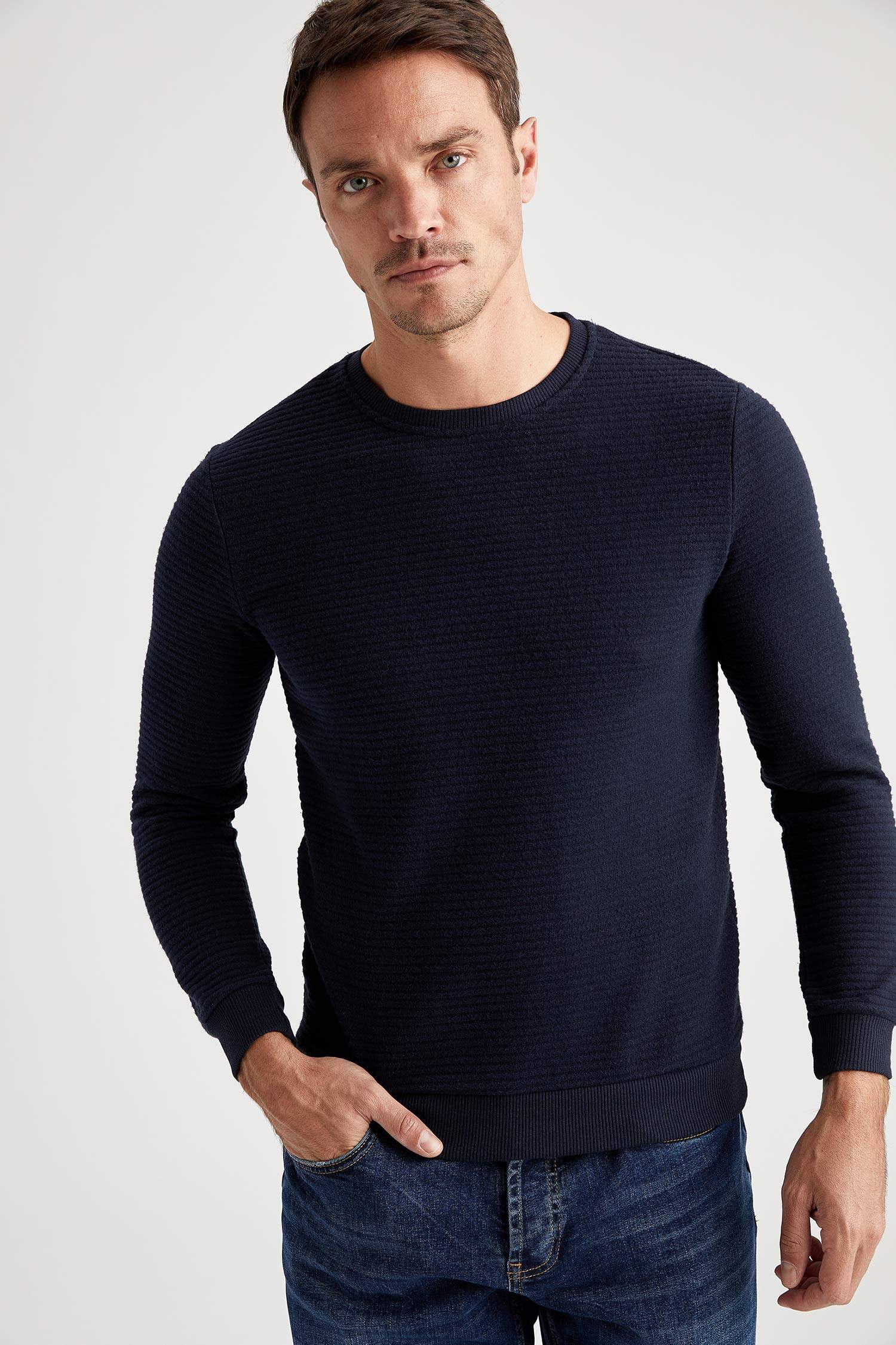 Slim Fit Sweatshirt