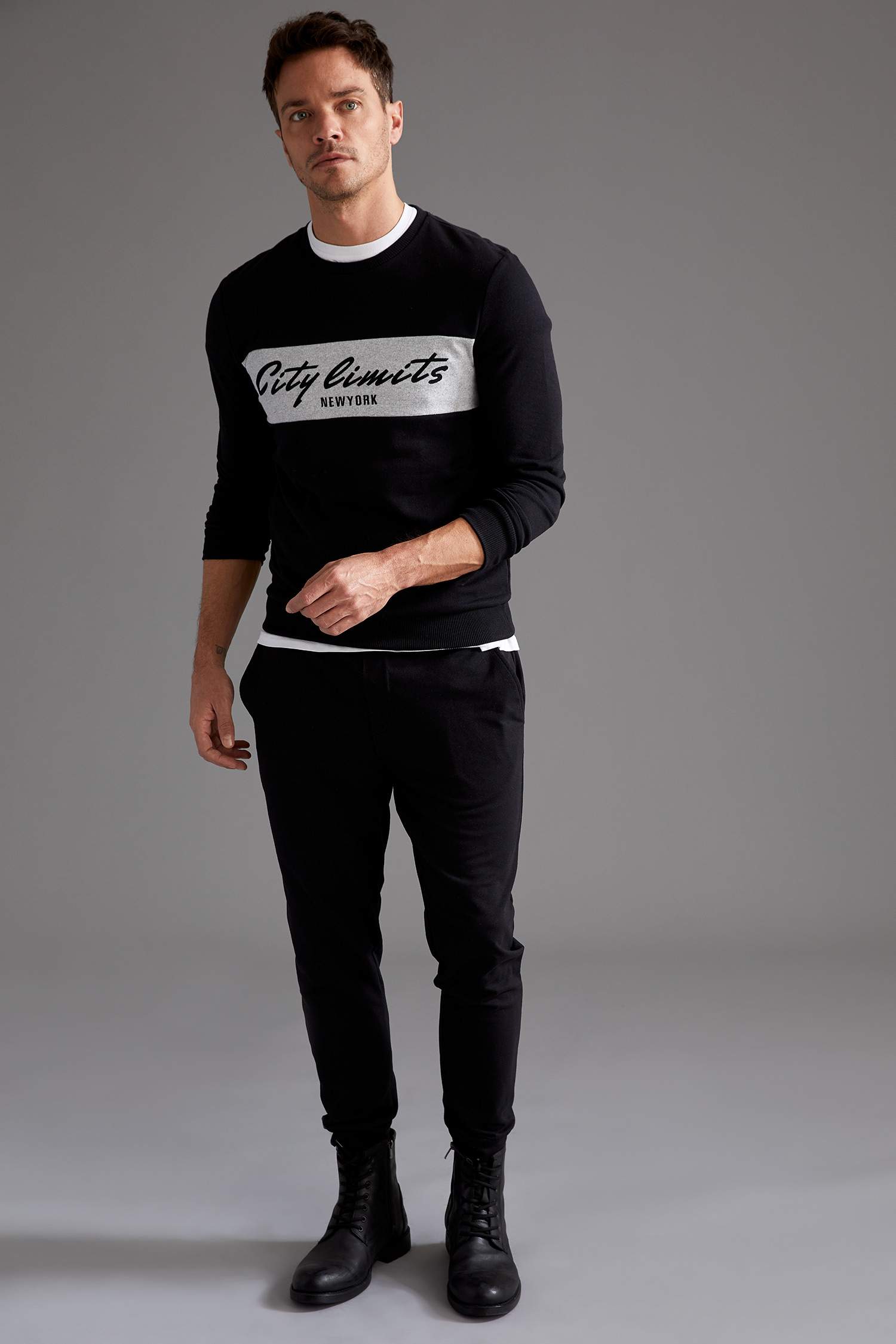 Slim Fit Sweatshirt