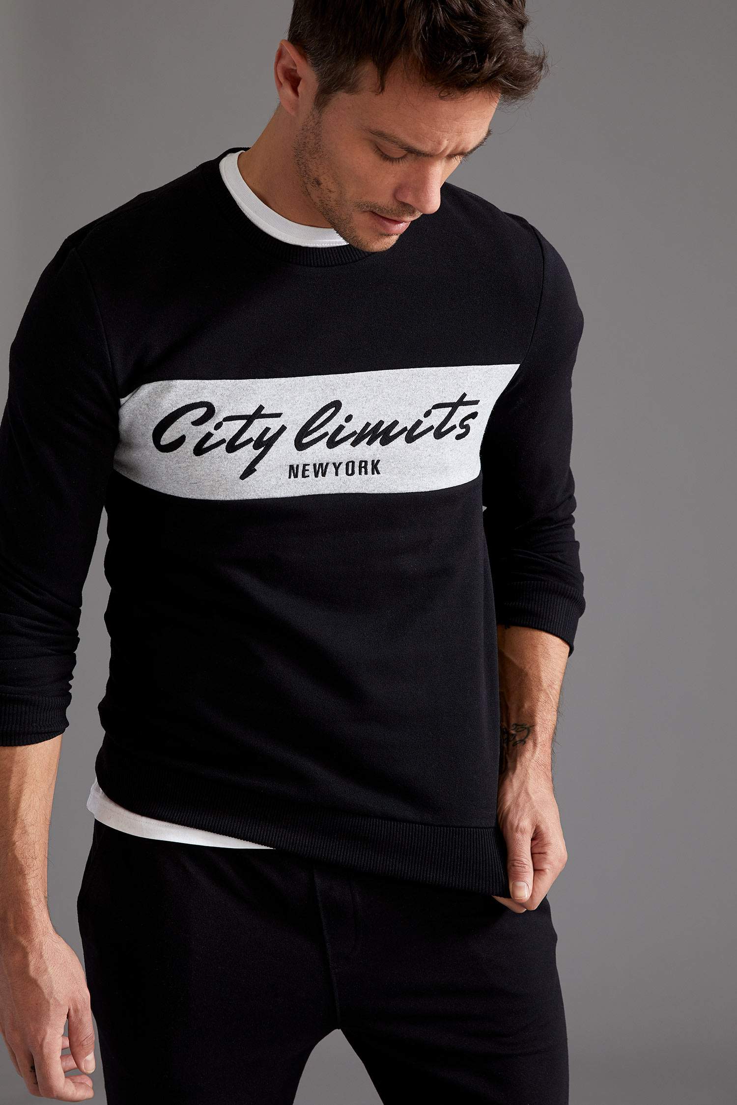 Slim Fit Sweatshirt