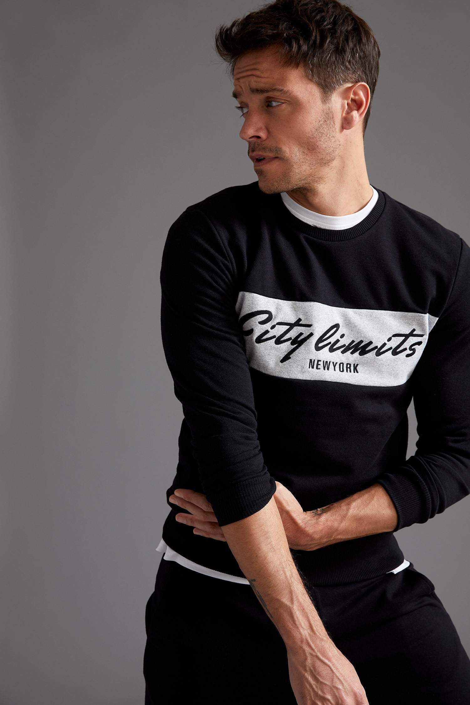 Slim Fit Sweatshirt