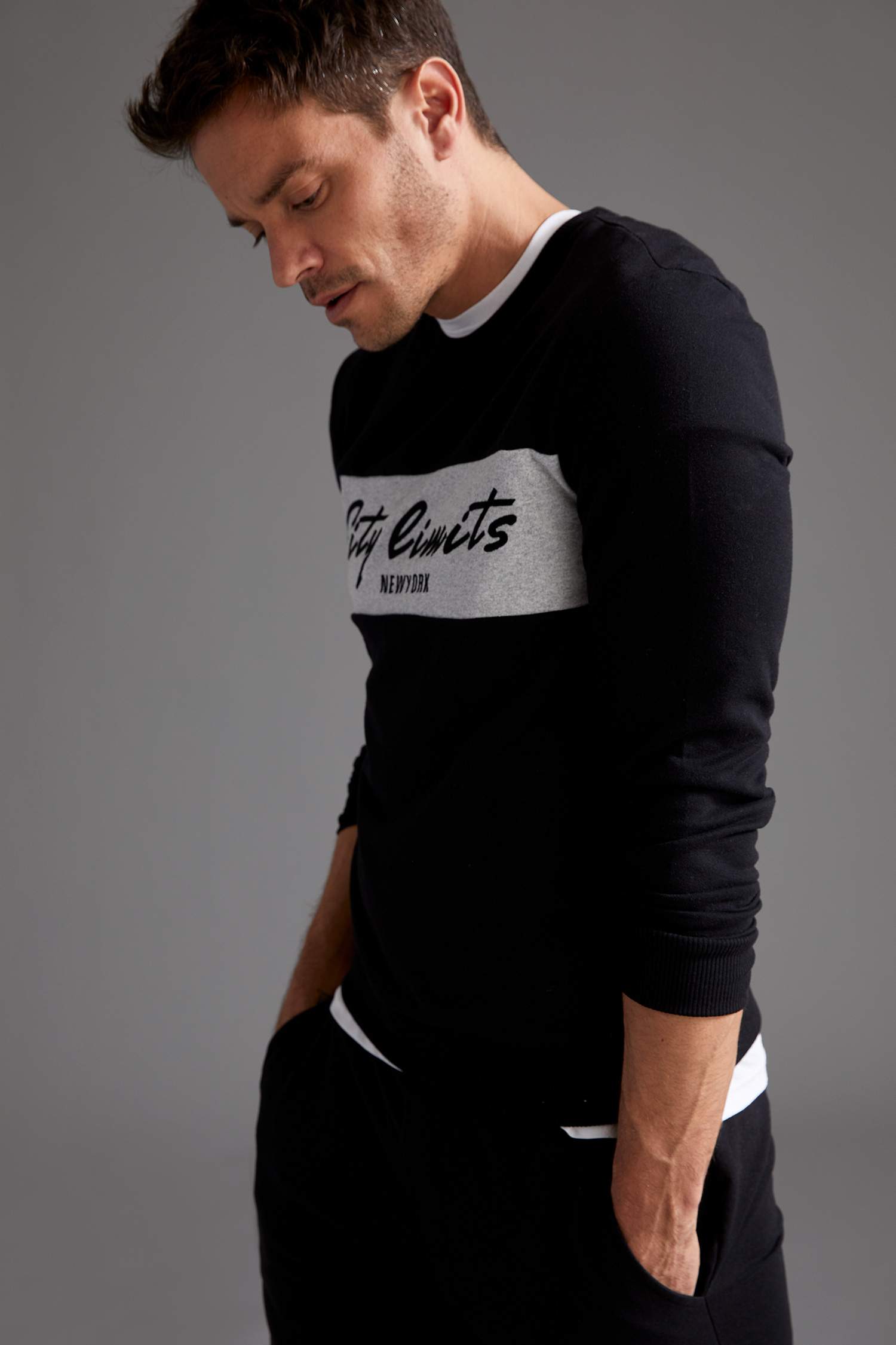 Slim Fit Sweatshirt