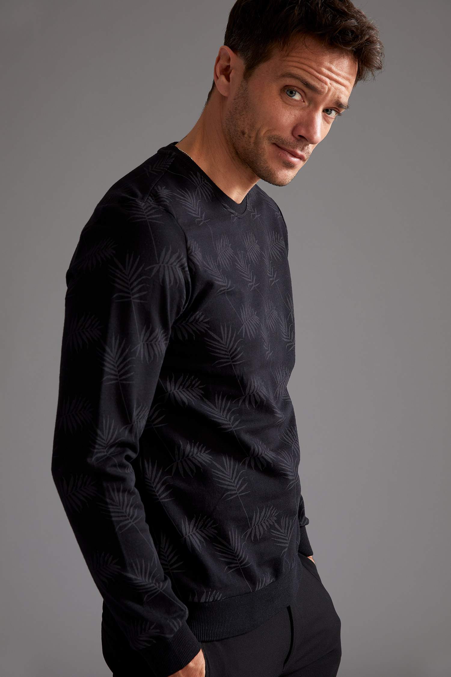 Slim Fit Sweatshirt