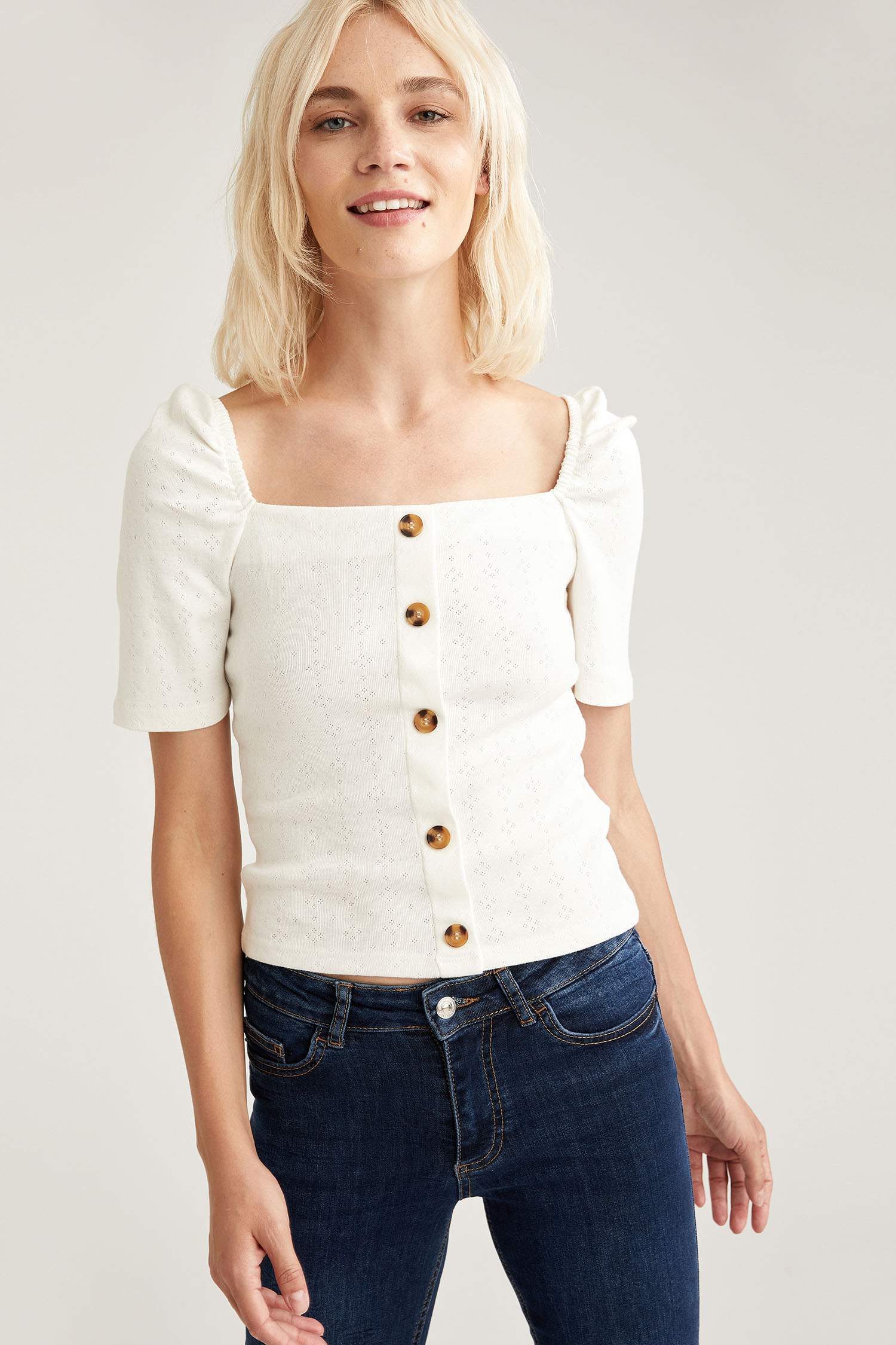 Kare Yaka Slim Fit Kısa Kollu Body