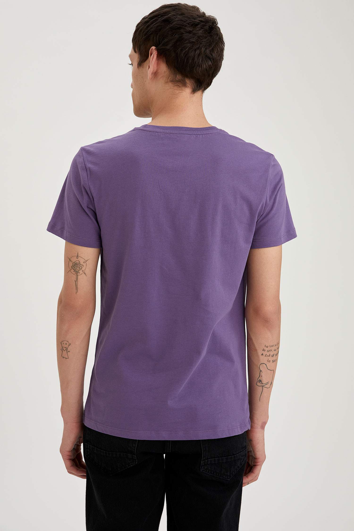 Grafik Baskılı Slim Fit Bisiklet Yaka Pamuklu Tişört