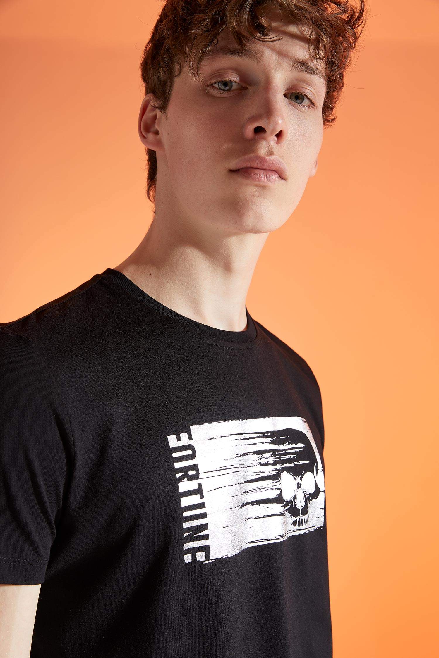 Kuru Kafa Baskılı Slim Fit Bisiklet Yaka Tişört