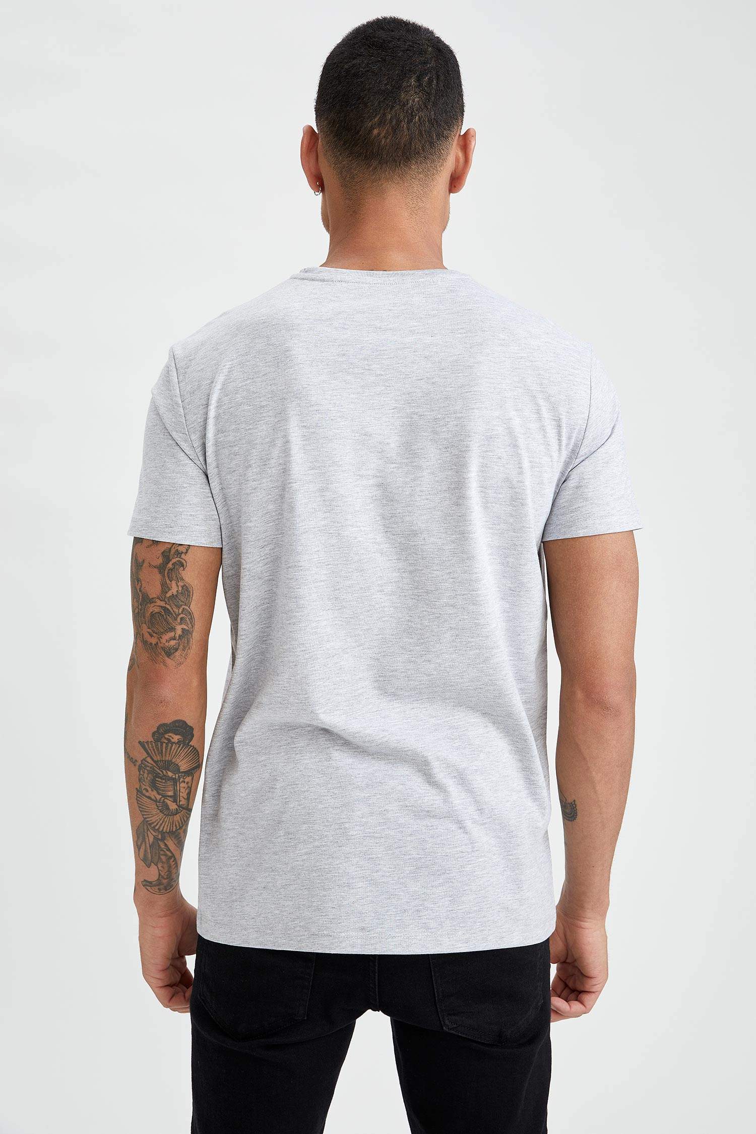 Kartal Baskılı Bisiklet Yaka Slim Fit Tişört