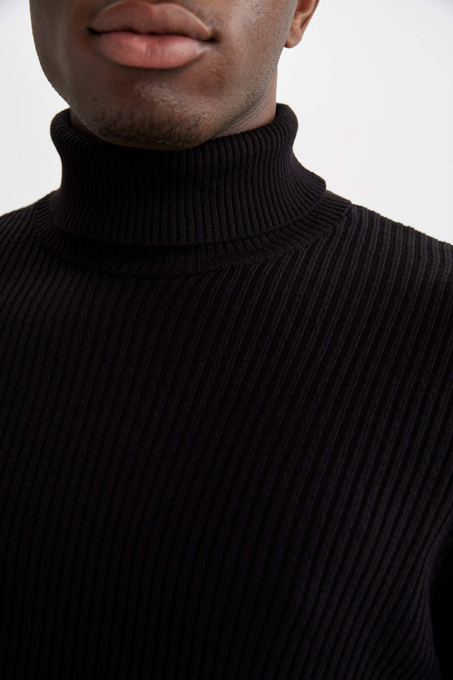 Slim Fit Balıkçı Yaka Triko Kazak