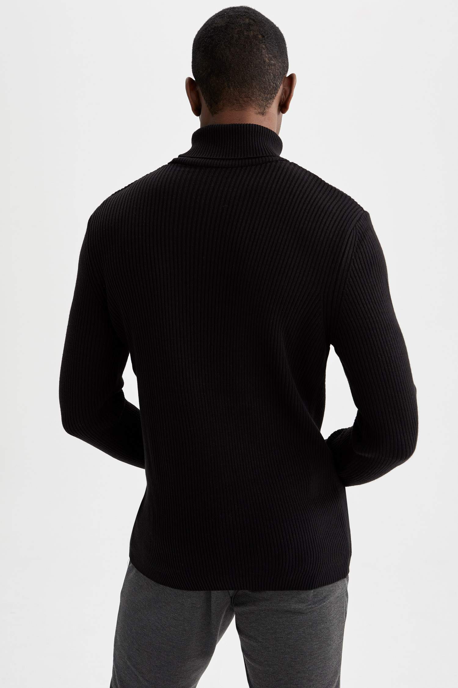 Slim Fit Balıkçı Yaka Triko Kazak