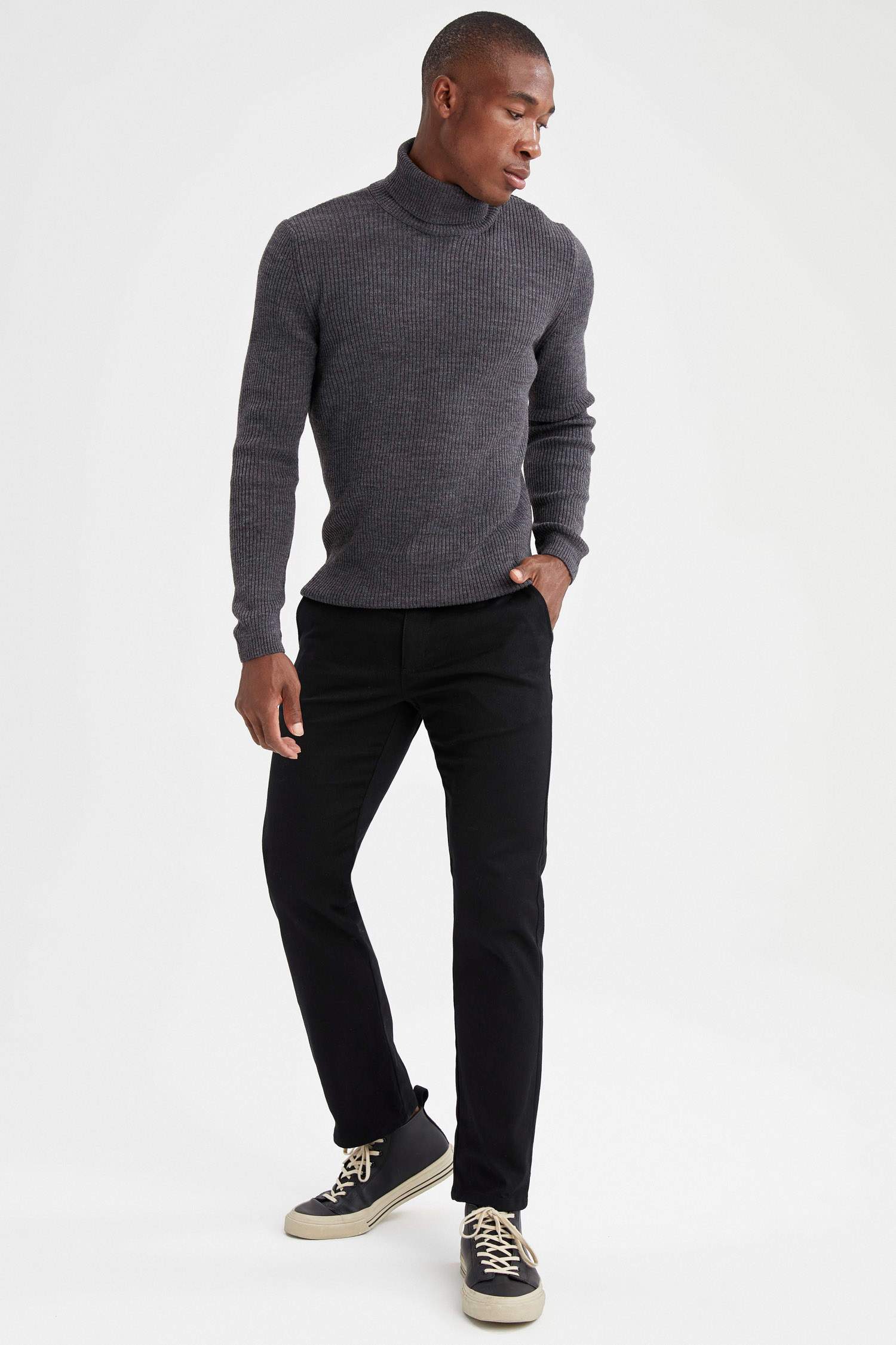 Slim Fit Balıkçı Yaka Triko Kazak