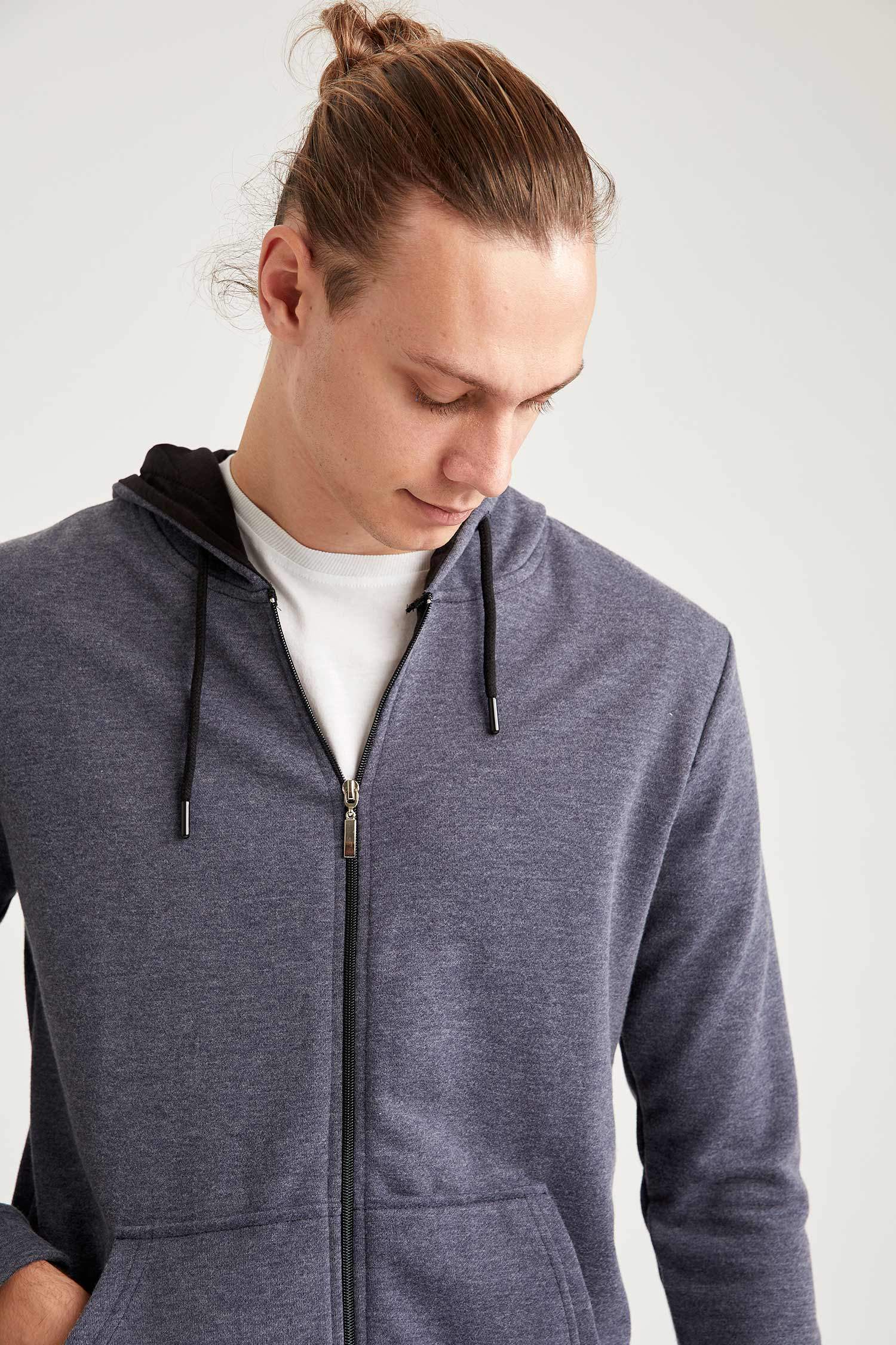 Slim Fit Kapüşonlu Fermuarlı Uzun Kollu Hırka