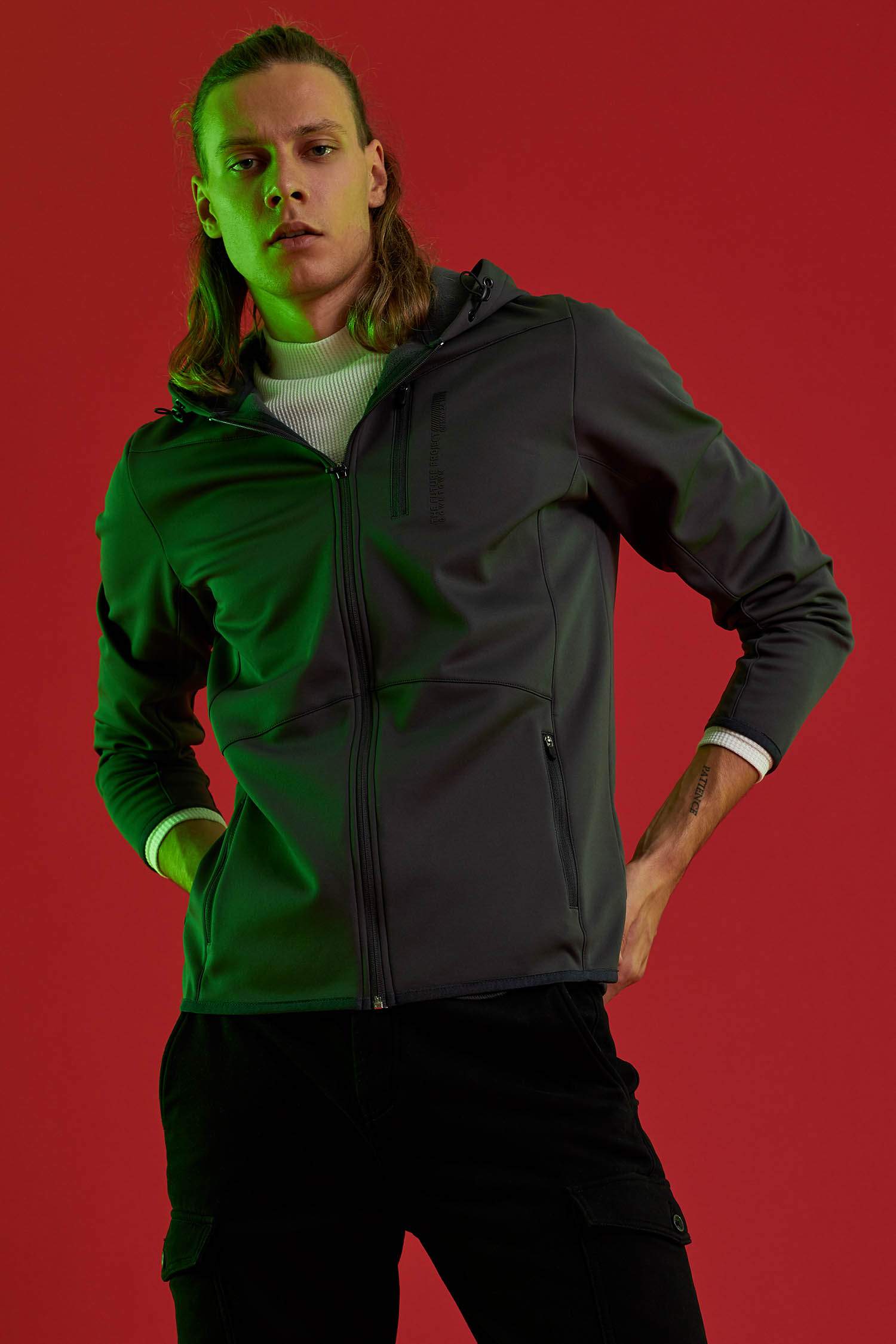 Kapüşonlu Termal Rüzgar Geçirmez Softshell Mont