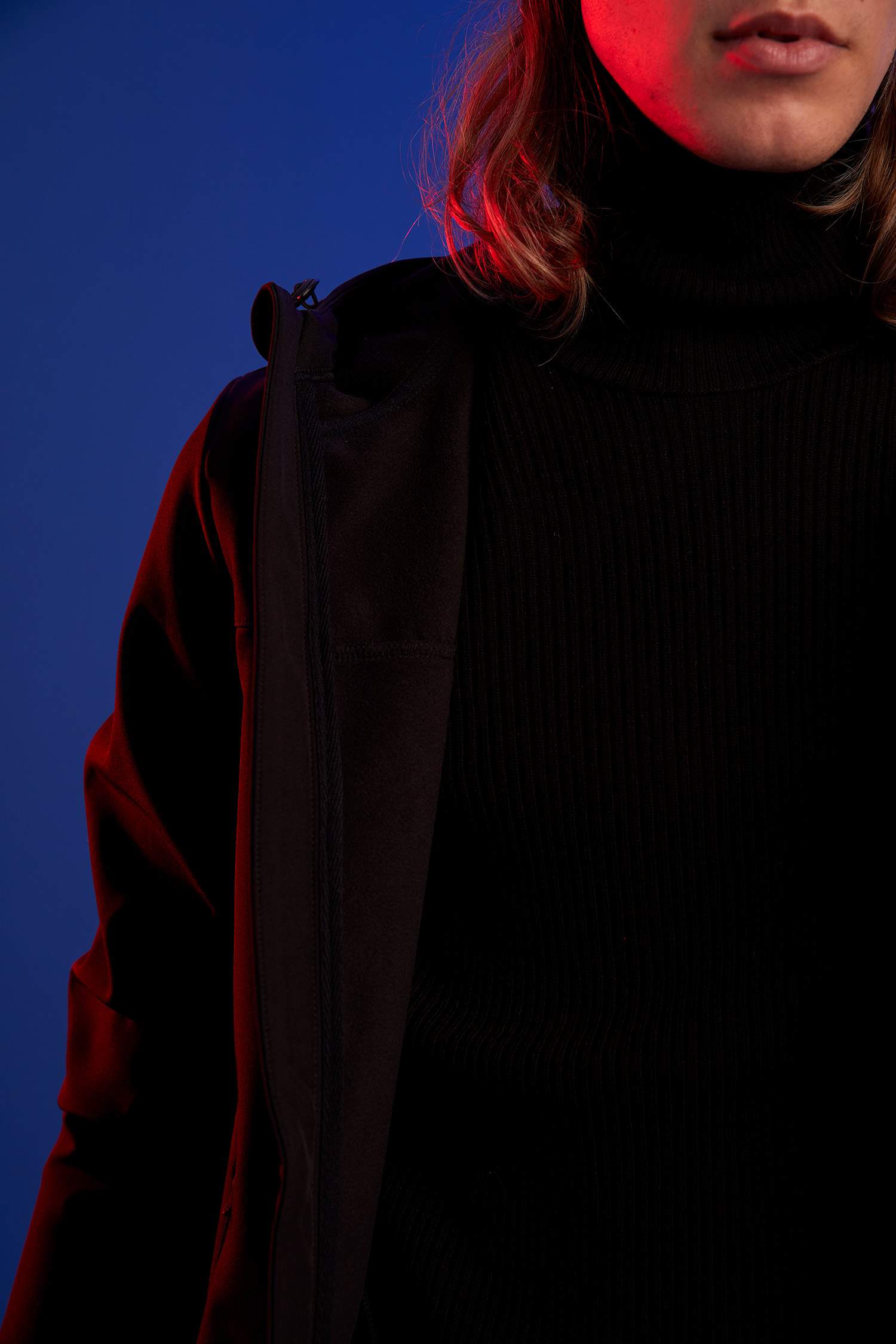 Kapüşonlu Termal Rüzgar Geçirmez Softshell Mont