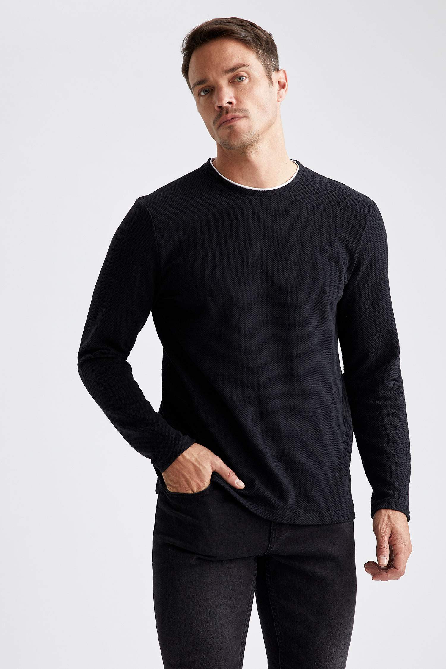 Slim Fit Bisiklet Yaka Sweatshirt