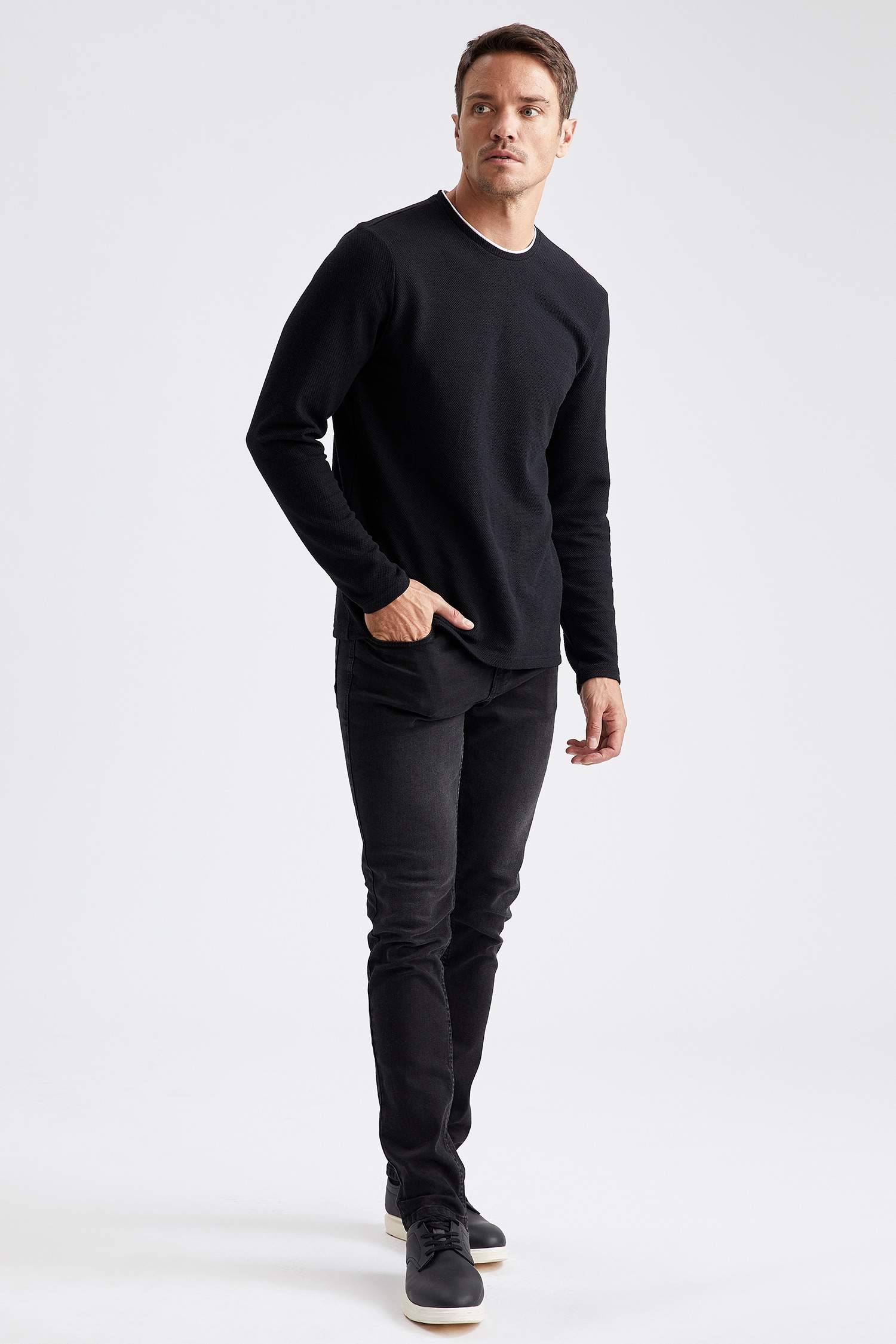 Slim Fit Bisiklet Yaka Sweatshirt
