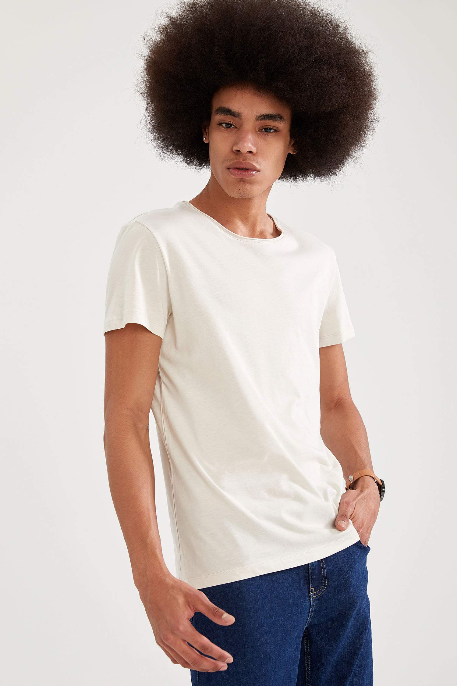 Slim Fit Bisiklet Yaka Basic Tişört