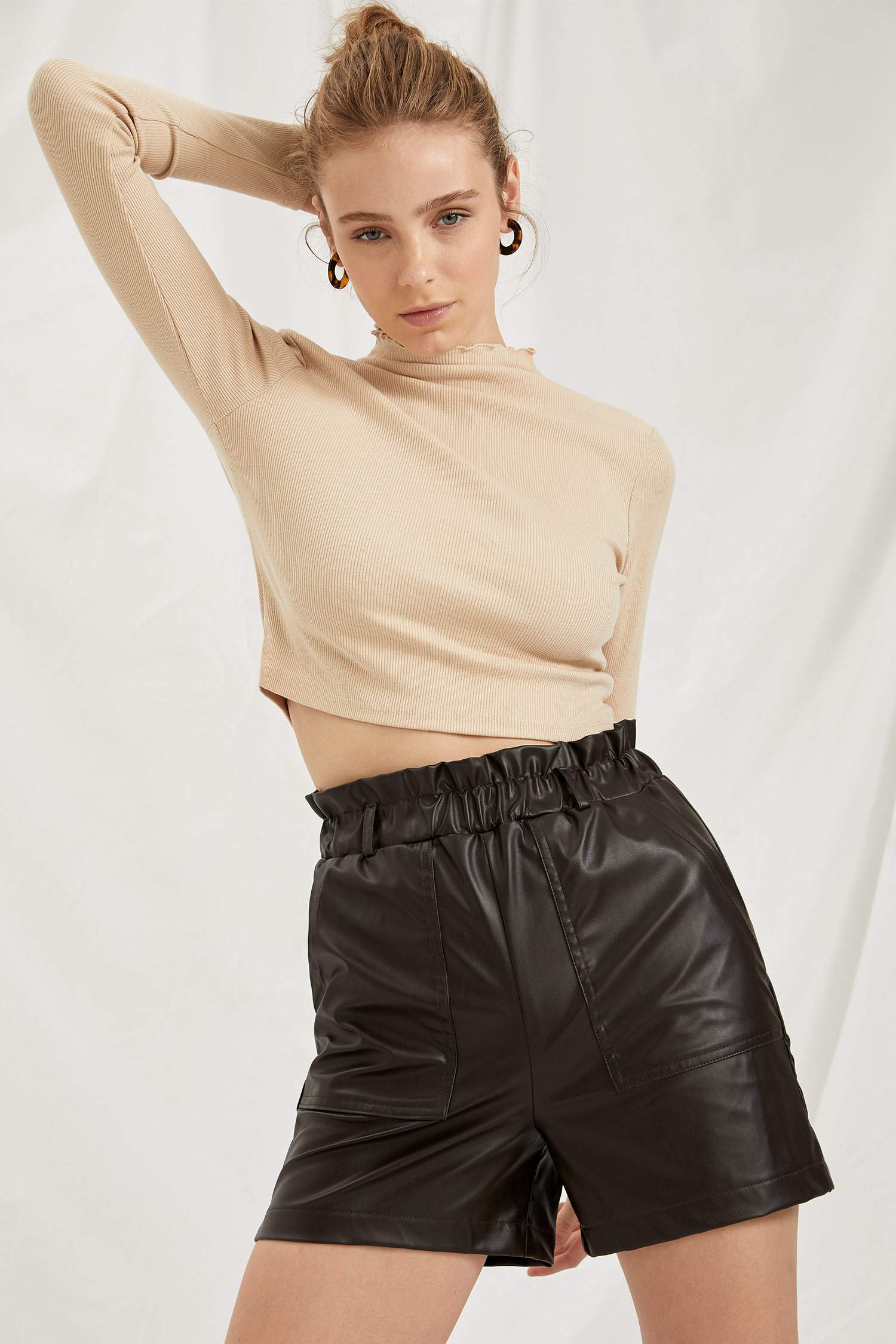 Dik Yaka Uzun Kollu Crop Top