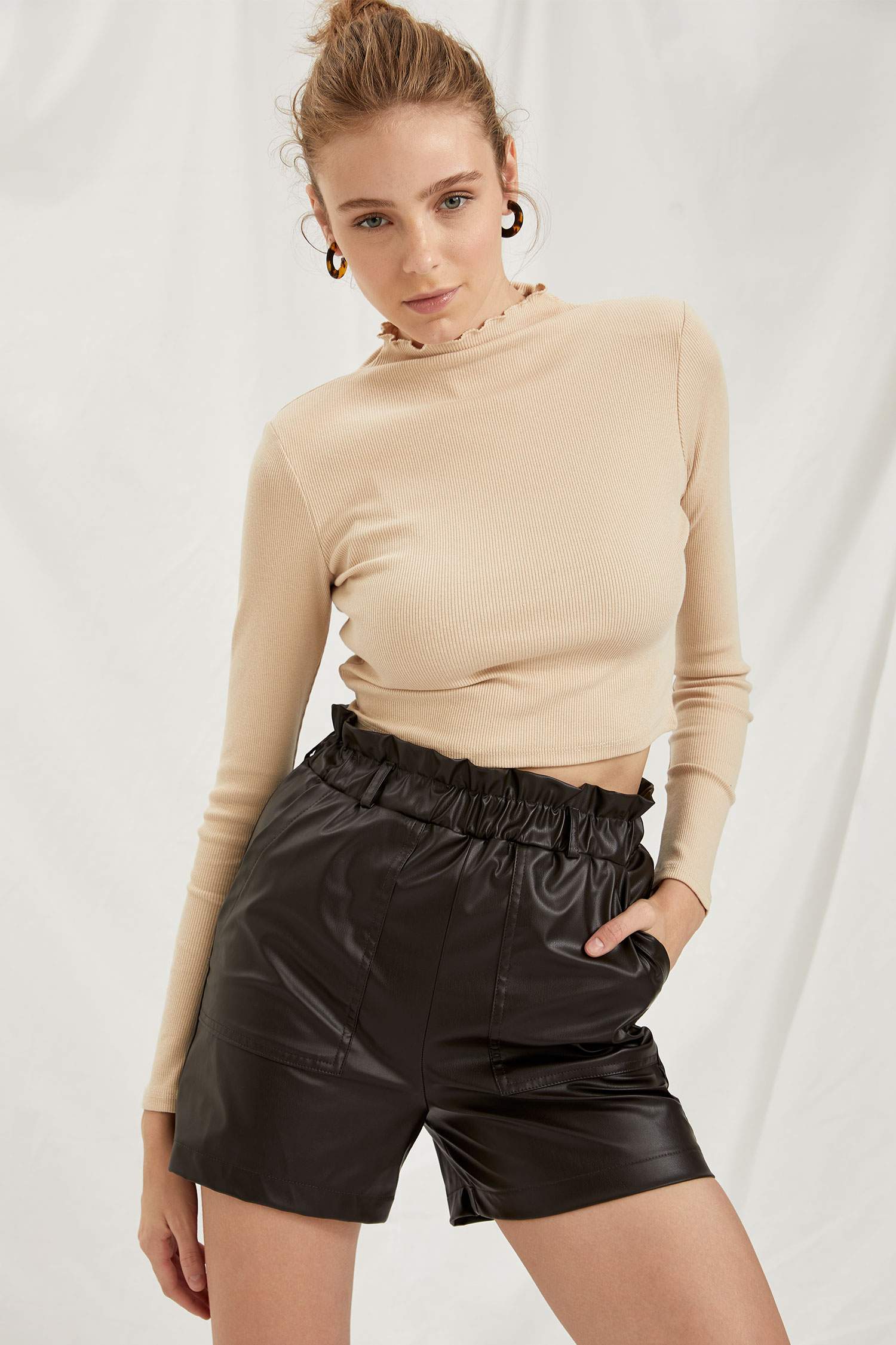 Dik Yaka Uzun Kollu Crop Top