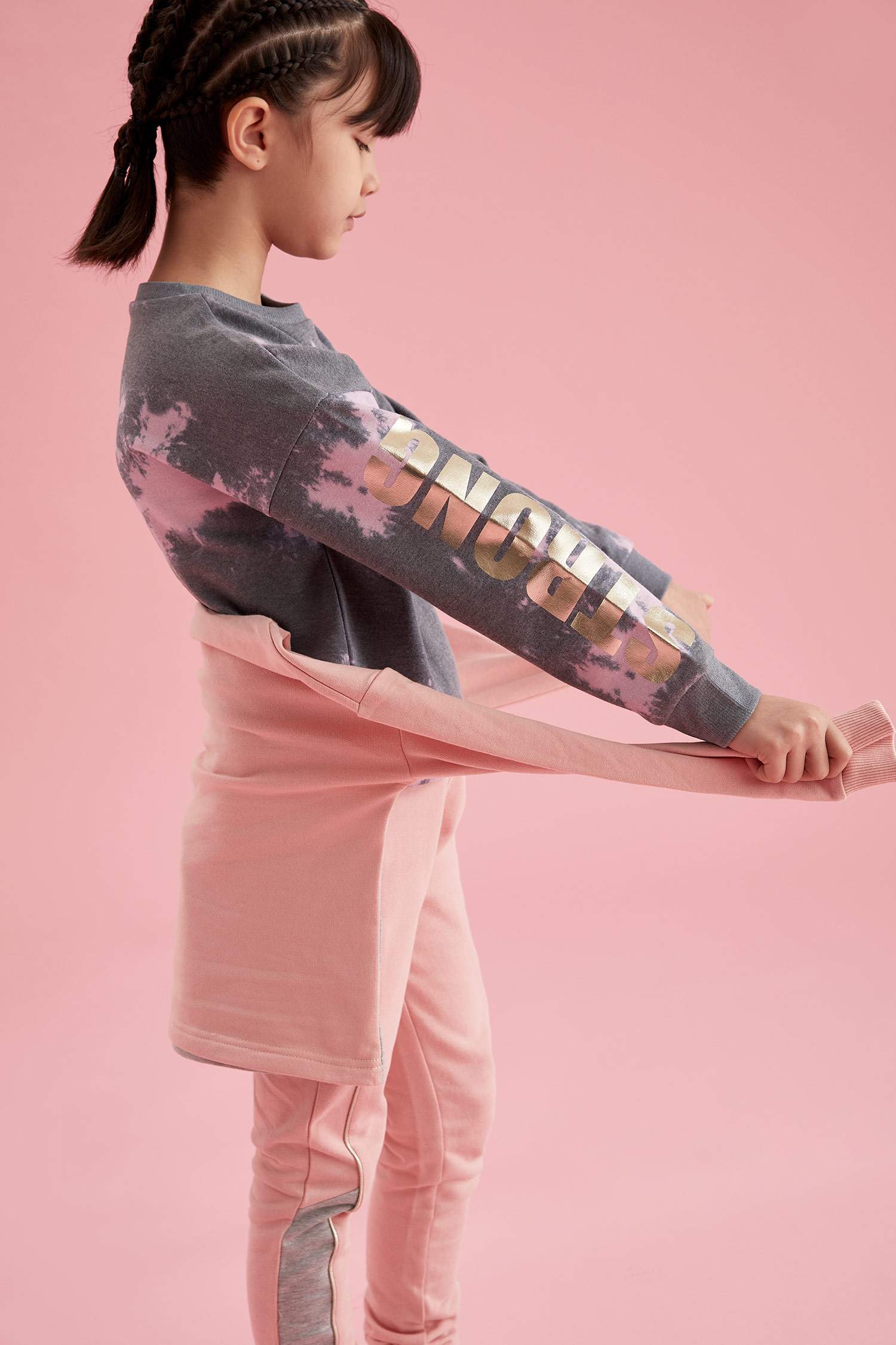 Kız Çocuk Yazı Baskılı Batik Desenli Crop Sweatshirt