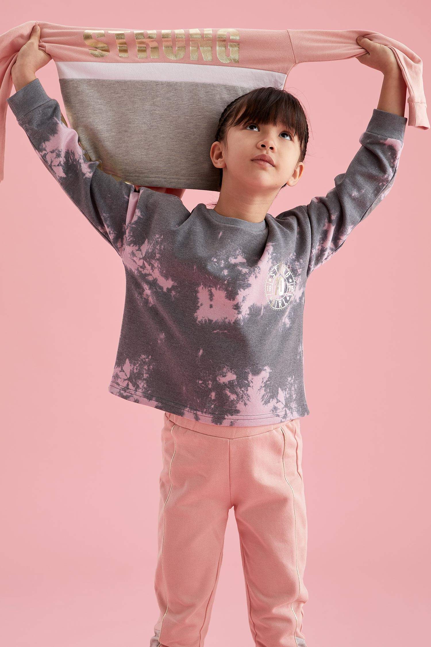 Kız Çocuk Yazı Baskılı Batik Desenli Crop Sweatshirt